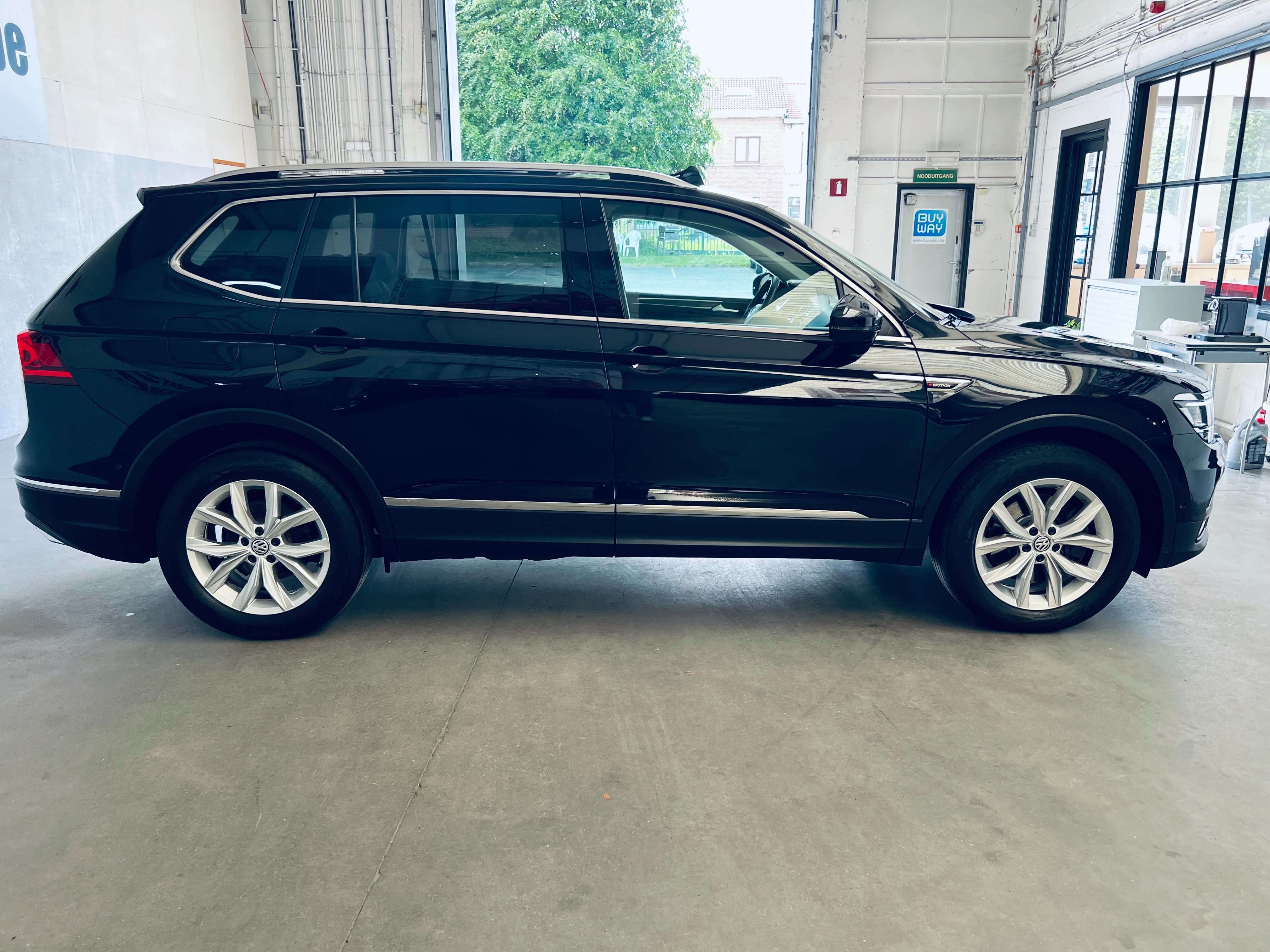 Volkswagen Tiguan Allspace 2.0 TSI 4Motion Highline DSG+PANO+CARNET+CARPASS