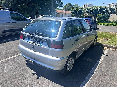 Seat Ibiza II (2) 1.4 SELECT PLUS 3P