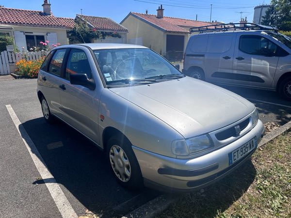 Seat Ibiza II (2) 1.4 SELECT PLUS 3P