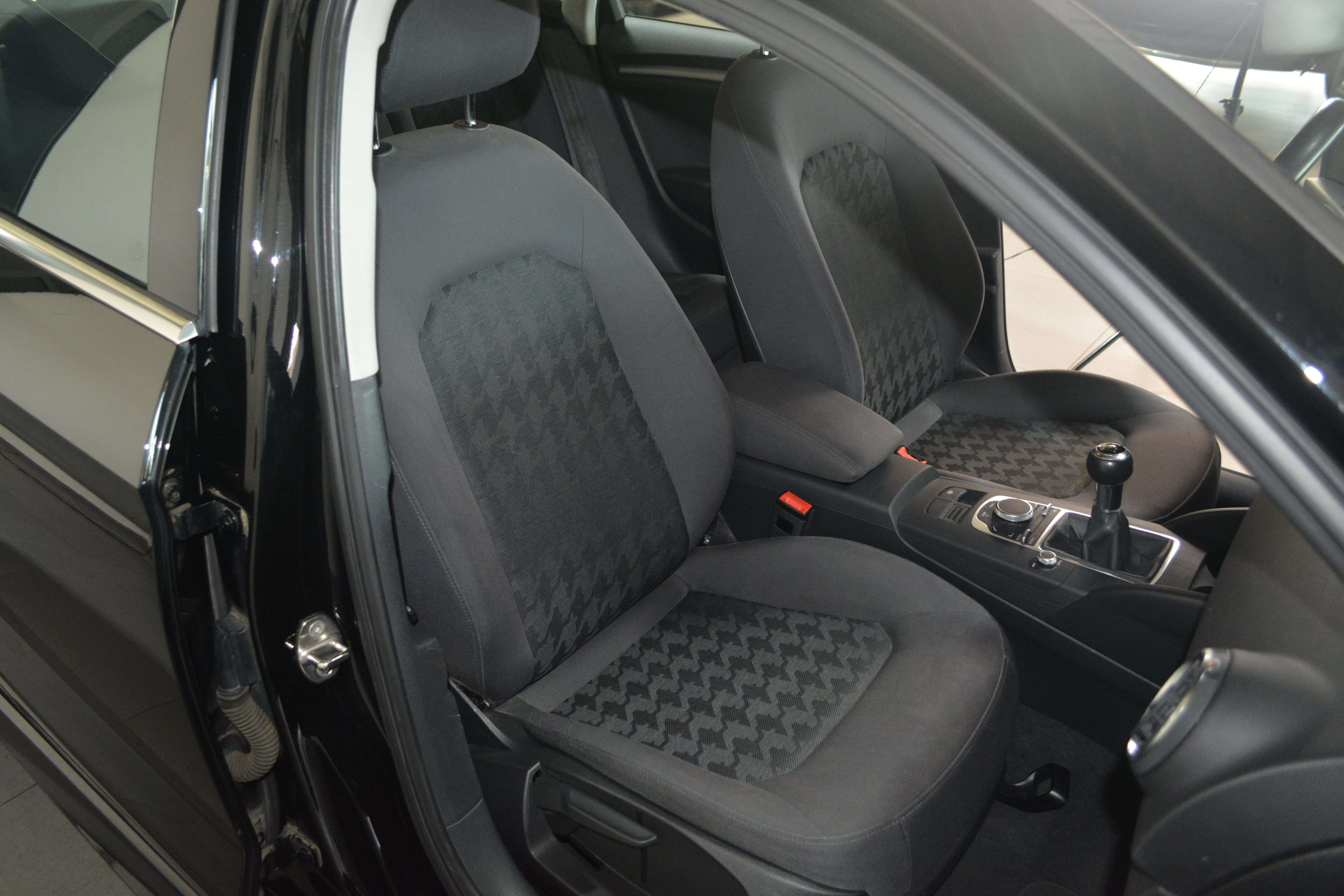 Audi A3 1.6 TDi LIMOUSINE  / NAVI