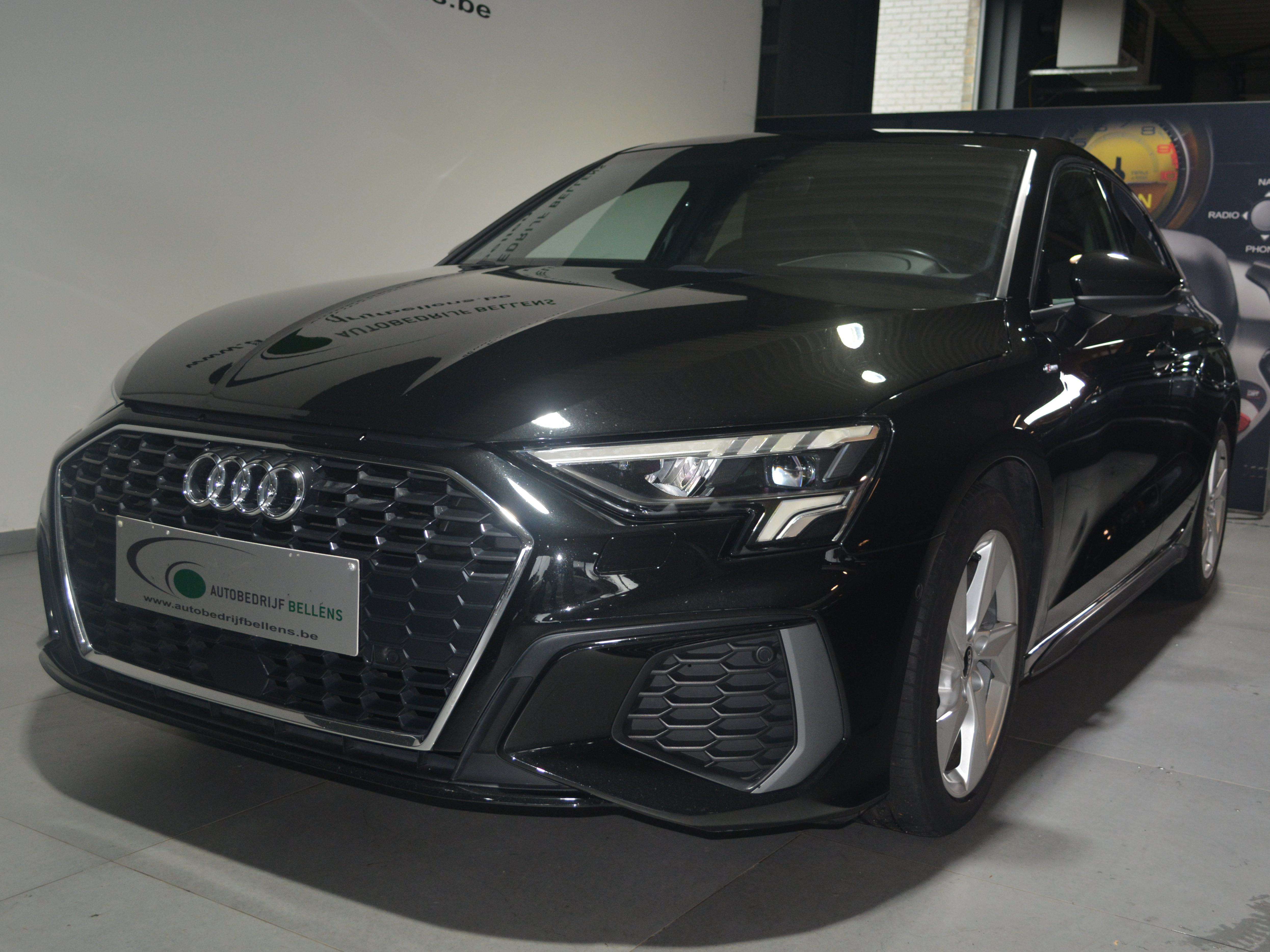 Audi A3 30 TFSI S line LIMOUSINE / LEDER / NAVI VIRITUAL