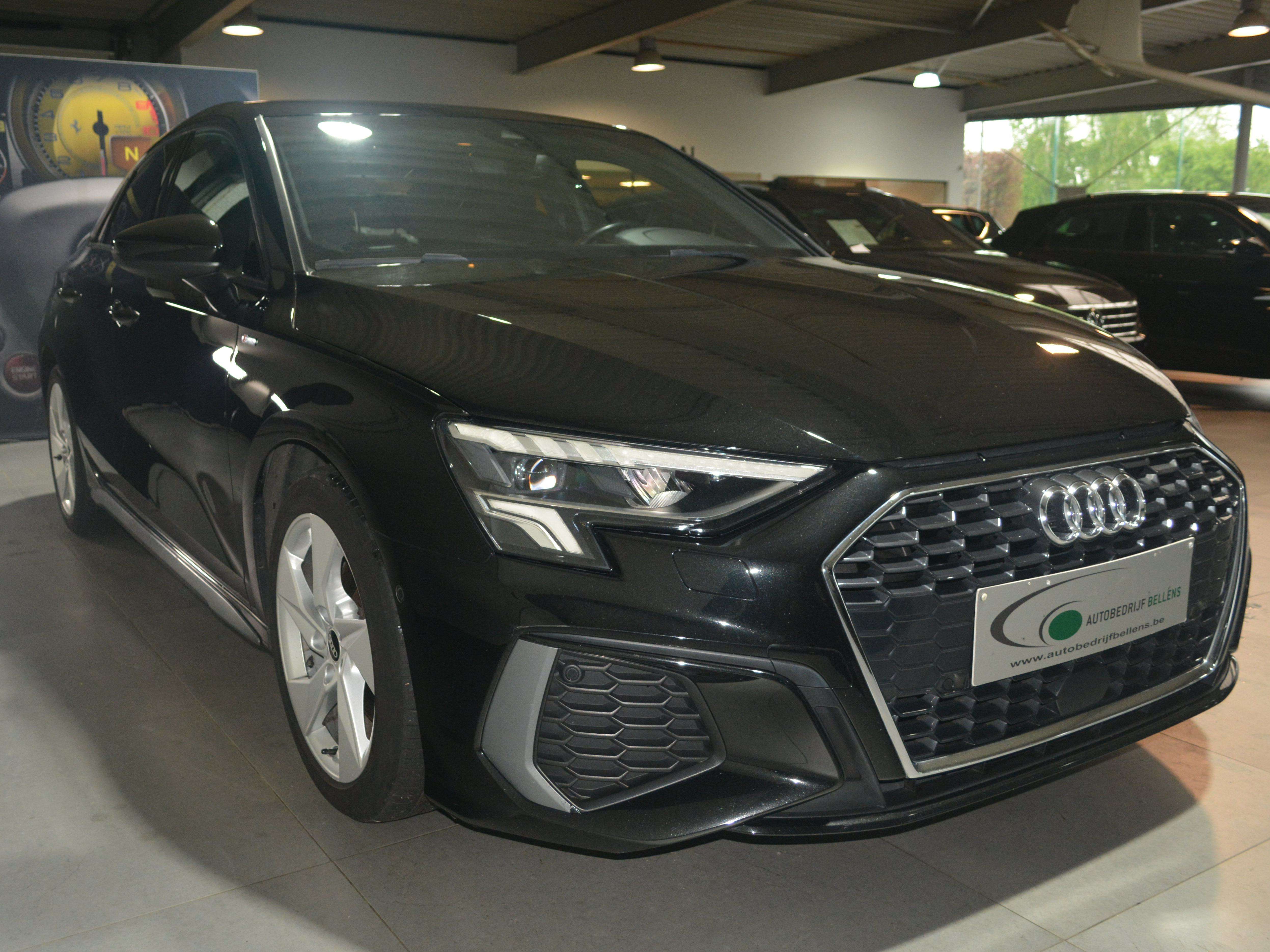 Audi A3 30 TFSI S line LIMOUSINE / LEDER / NAVI VIRITUAL