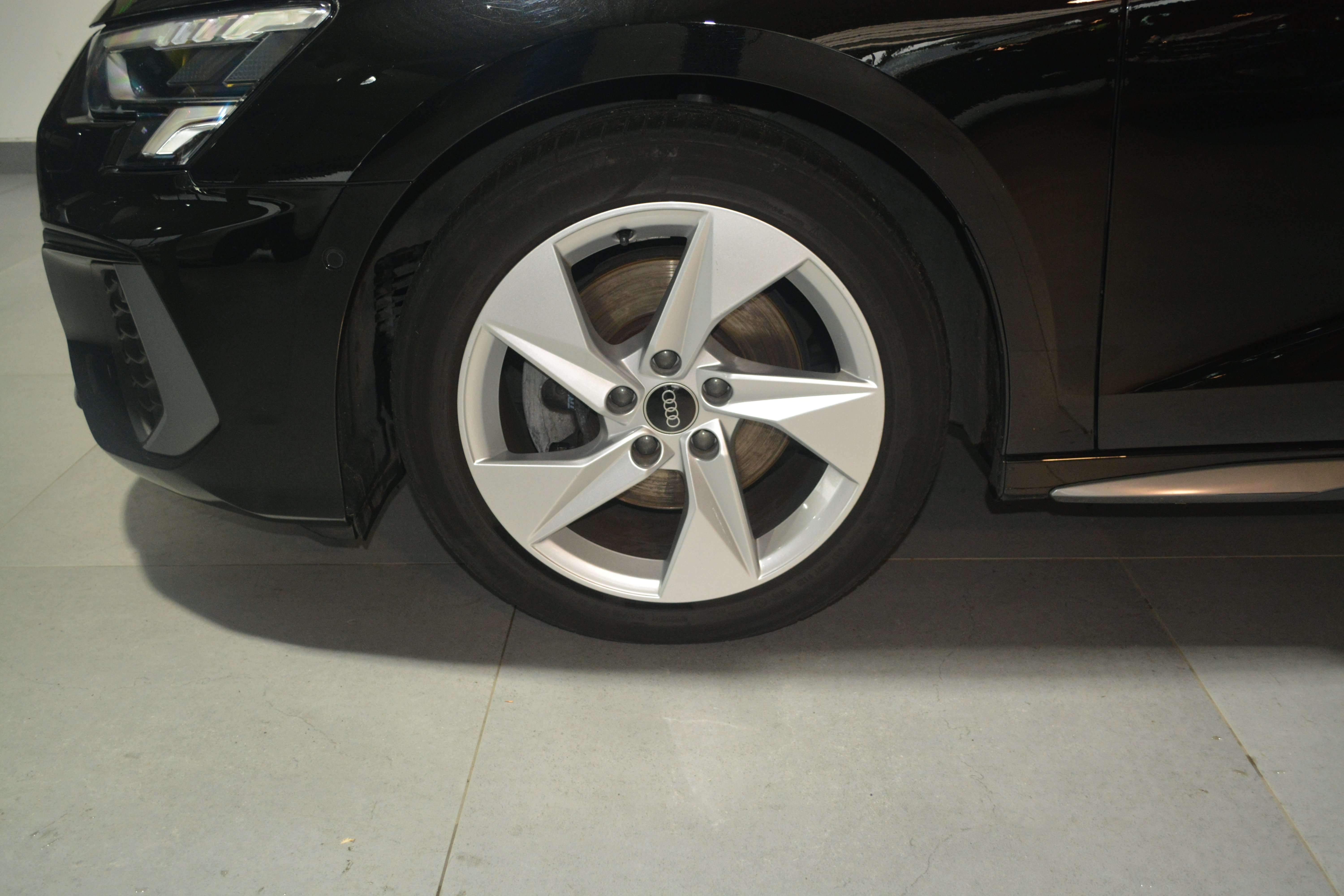 Audi A3 30 TFSI S line LIMOUSINE / LEDER / NAVI VIRITUAL
