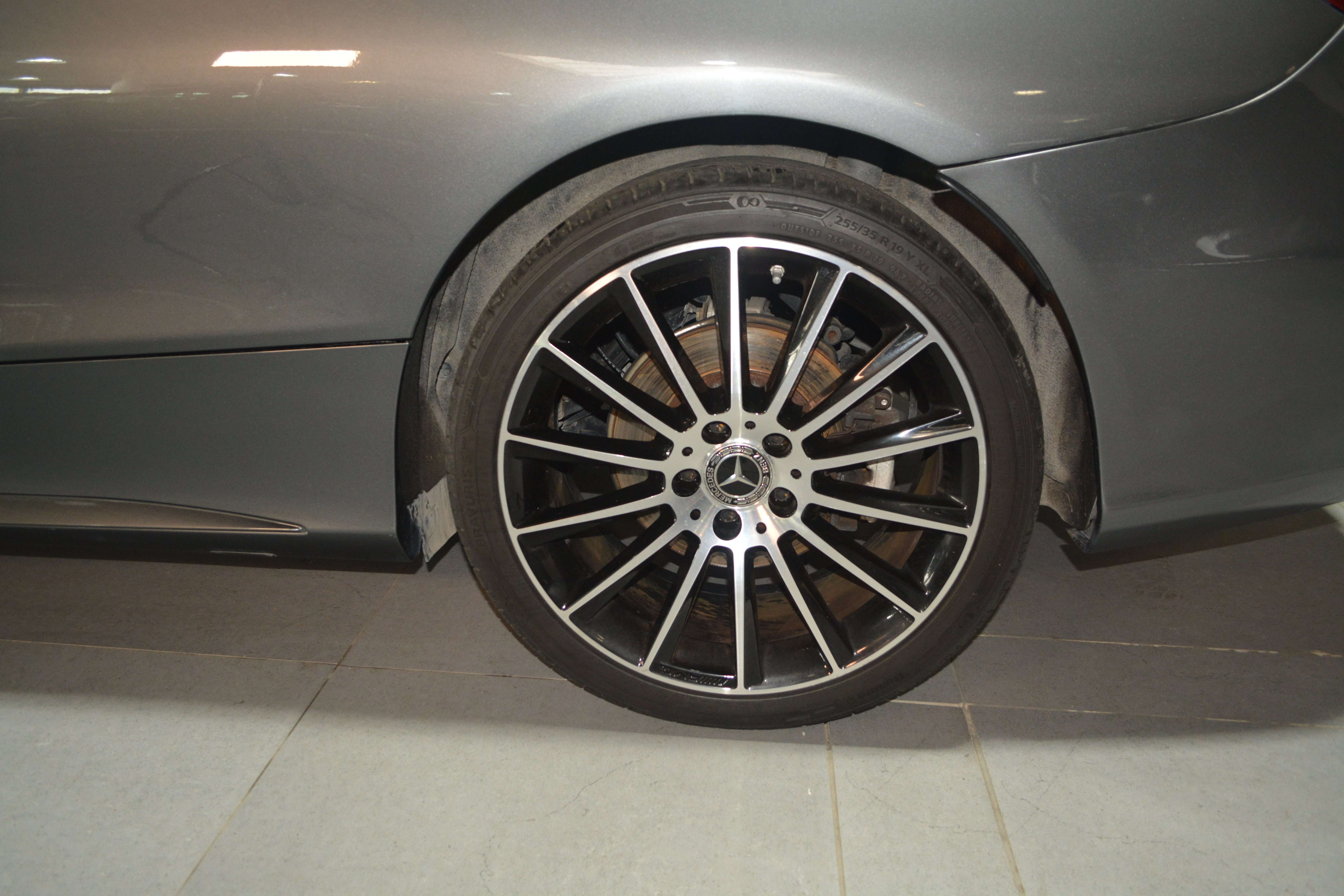Mercedes-Benz C 200 2.0L COUPE AMG LINE / PANO / LEDER / NAVI + CAMERA