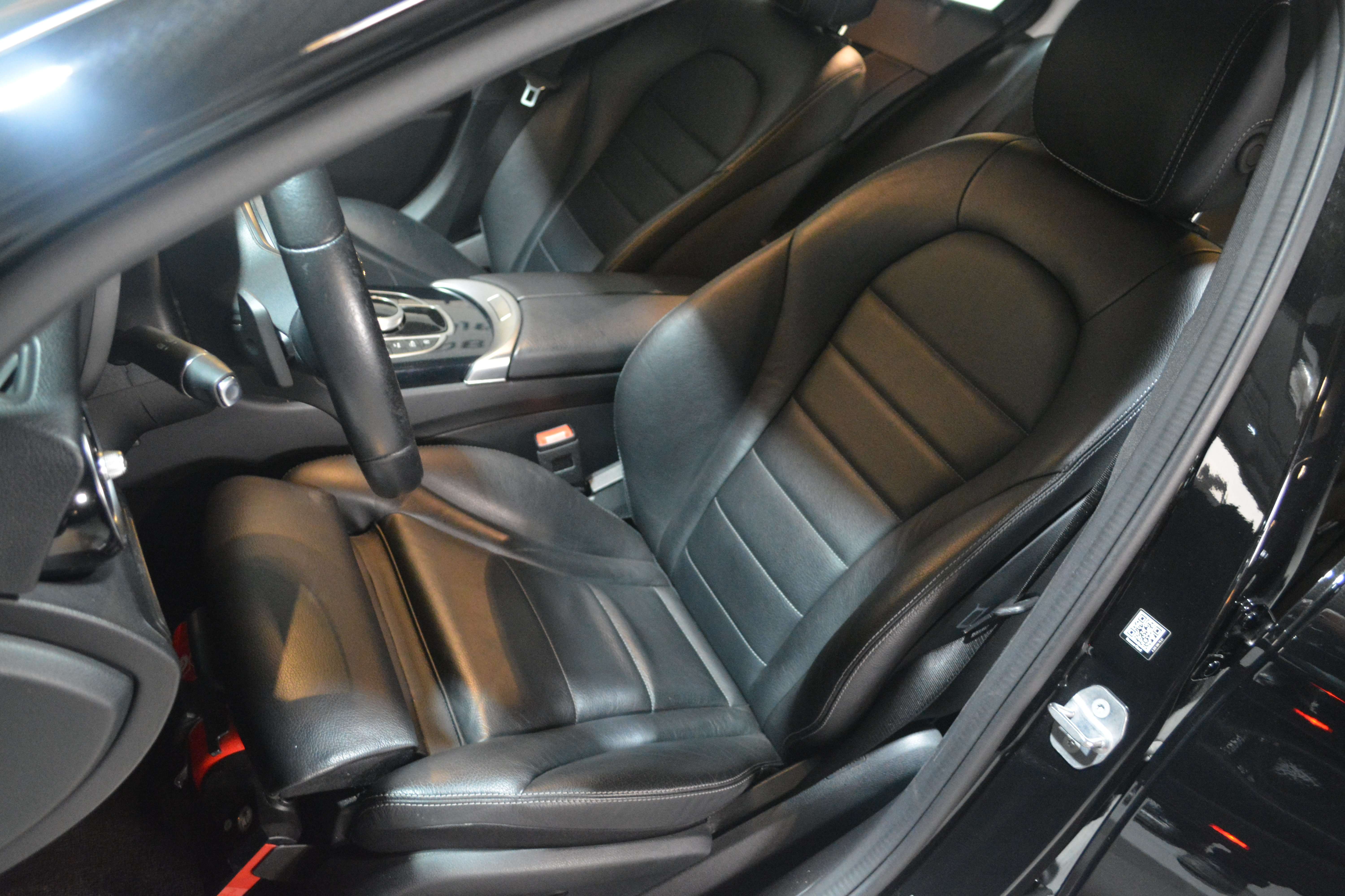 Mercedes-Benz C 180 d Business Solution LEDER / NAVI + CAM / 19" AMG
