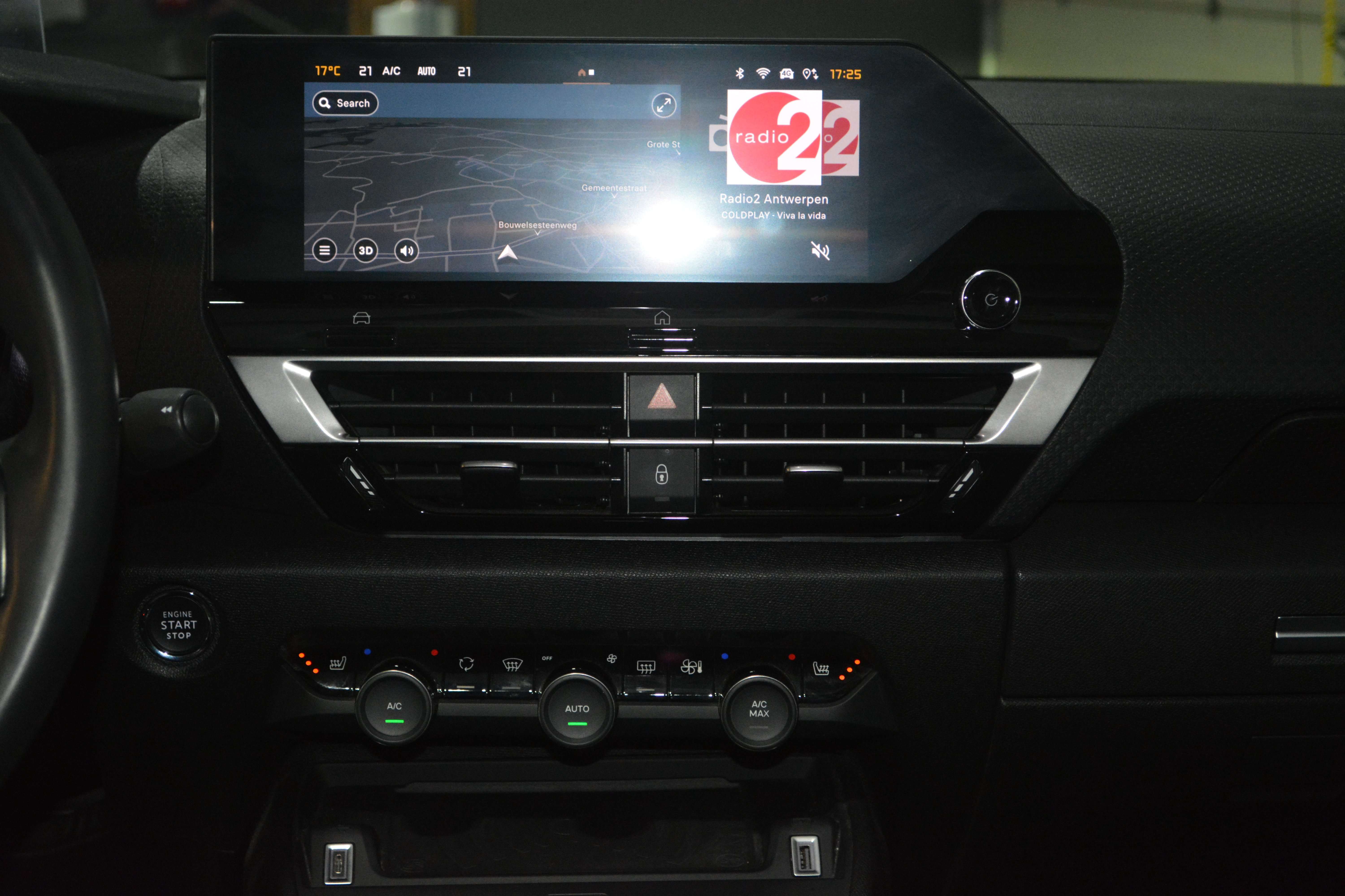 Citroen E-C4 X Shine Pack LEDER / NAVI + CAM / PANO / FULL