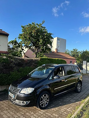 Volkswagen Touran 2.0 TDI 140 CARAT 7PL