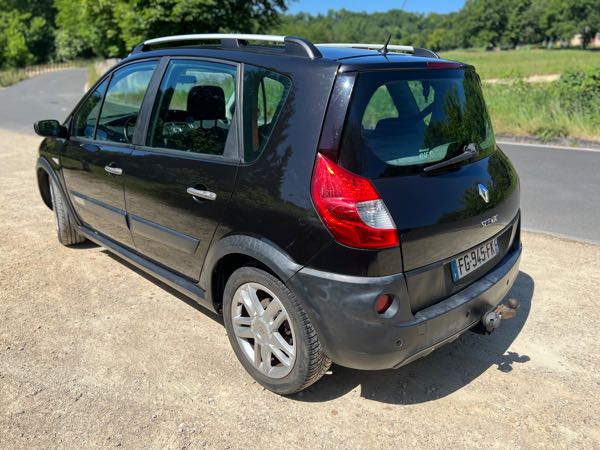 Renault Scenic II (2) 1.9 DCI 130 CONQUEST