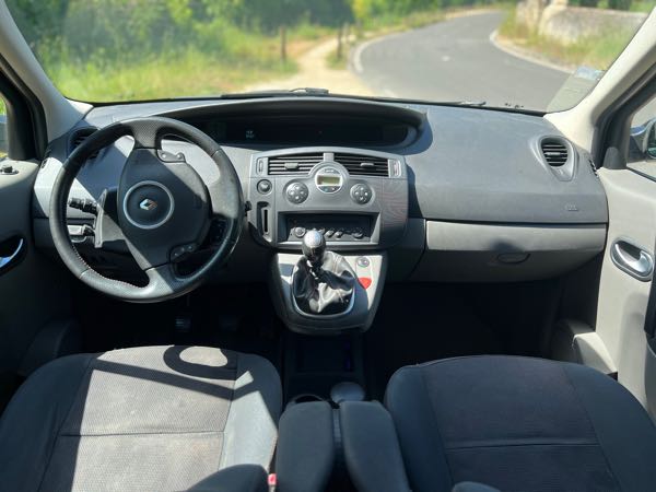 Renault Scenic II (2) 1.9 DCI 130 CONQUEST