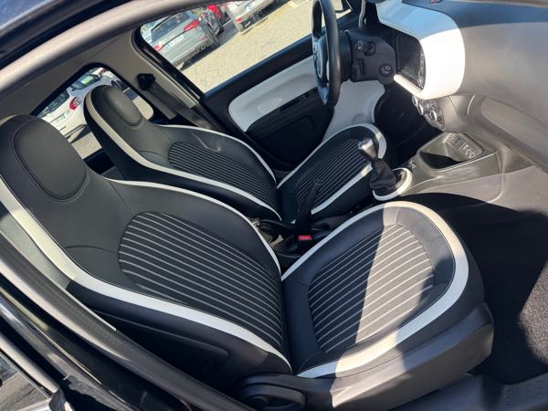 Renault Twingo III (2) 1.0 SCE 65 INTENS