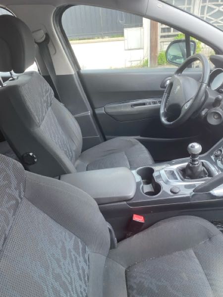 Peugeot 3008 (2) 1.6 HDI 115 FAP ALLURE