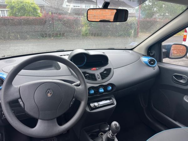 Renault Twingo II (2) 1.2 LEV 16V 75 INTENS ECO2