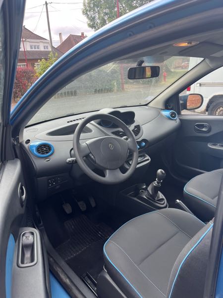 Renault Twingo II (2) 1.2 LEV 16V 75 INTENS ECO2