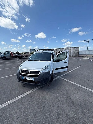 Peugeot Partner III 1.6 BLUEHDI 100 S&amp;S 1000KG STANDARD GRIP