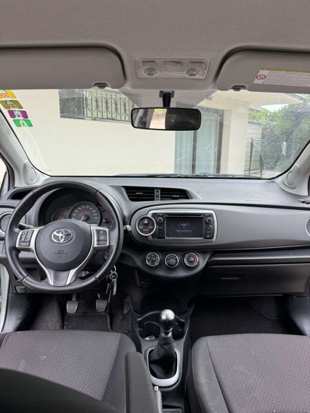 Toyota Yaris III (3) 100 VVT-I CHIC 5P