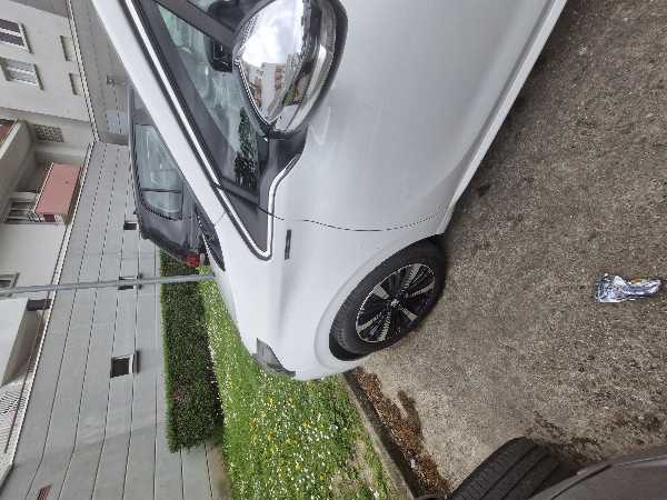 Peugeot 208 (2) 1.2 PURETECH 82 SIGNATURE 5P