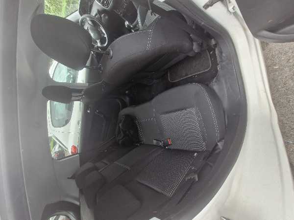 Peugeot 208 (2) 1.2 PURETECH 82 SIGNATURE 5P