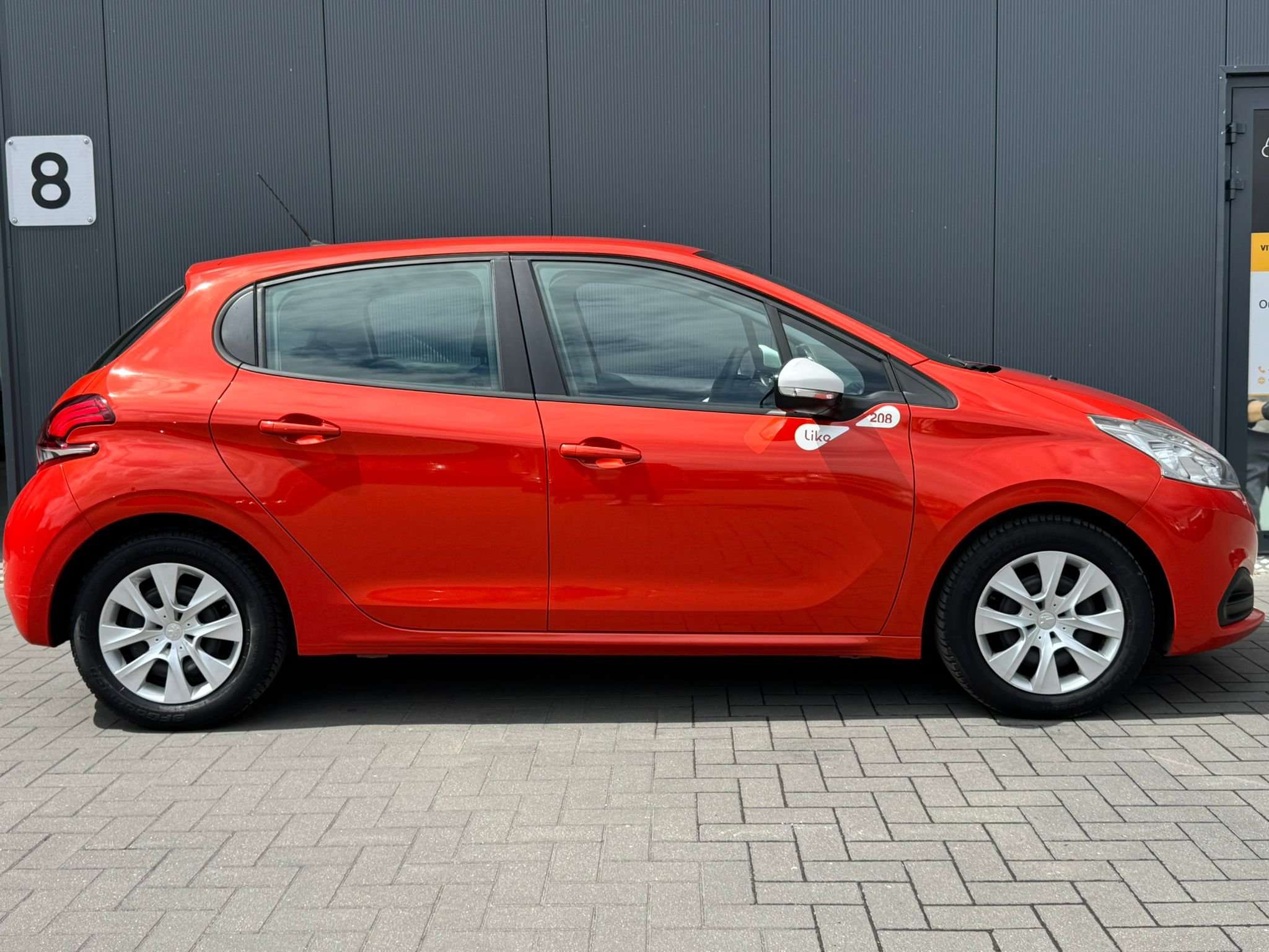 Peugeot 208 1.2i Like / CLIM/REGULATEUR/GARANTIE