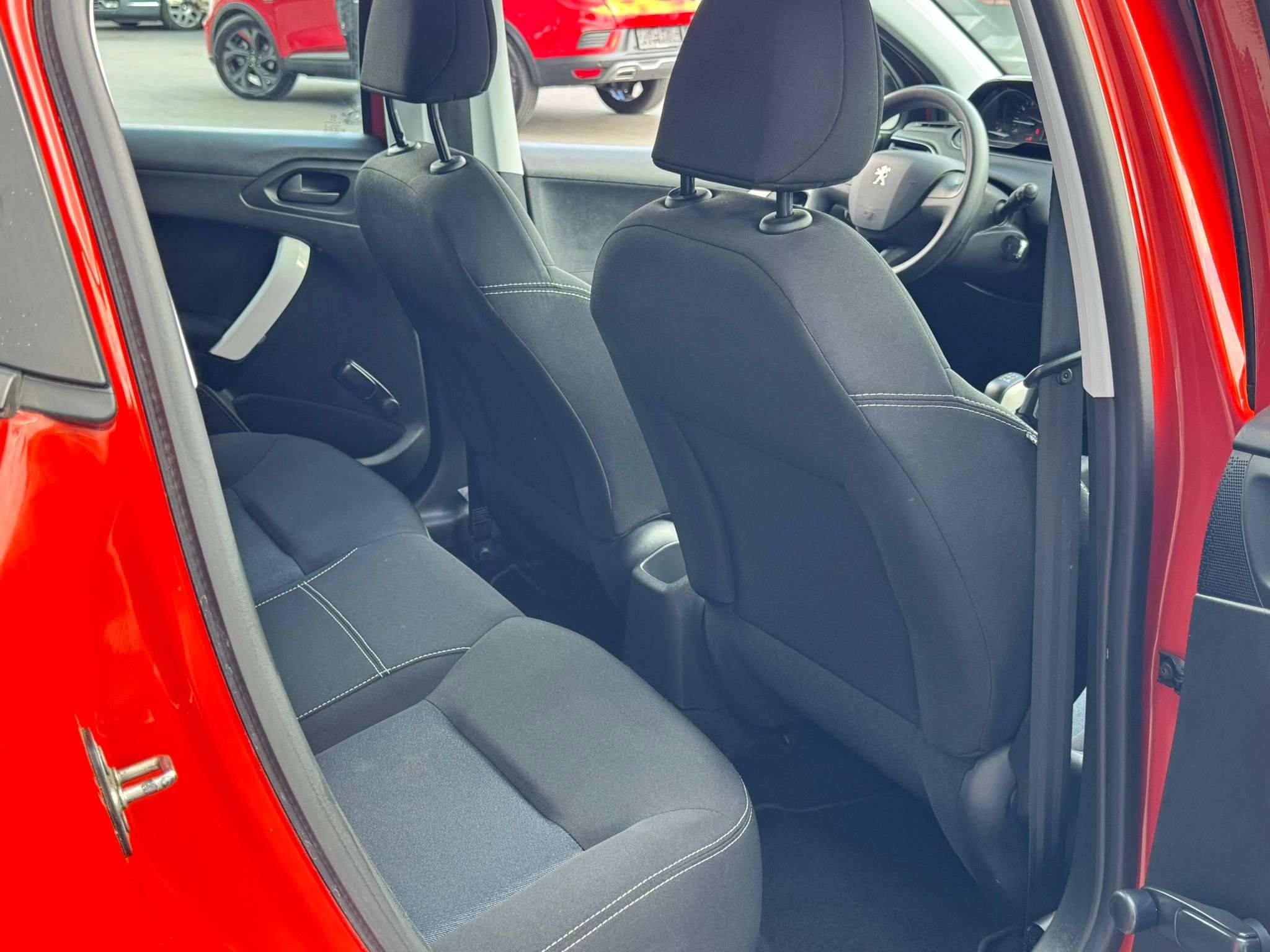 Peugeot 208 1.2i Like / CLIM/REGULATEUR/GARANTIE