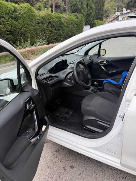 Peugeot 208 (2) 1.2 PURETECH 82 S&amp;S ACTIVE 5P