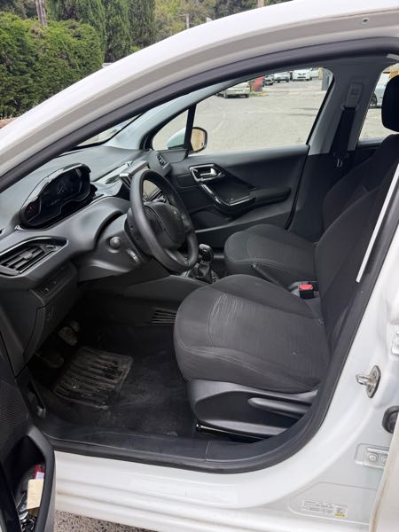 Peugeot 208 (2) 1.2 PURETECH 82 S&amp;S ACTIVE 5P