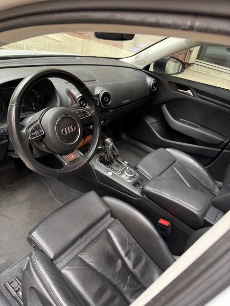 Audi A3 Audi e-tron Phase 2 Ambiance Deluxe