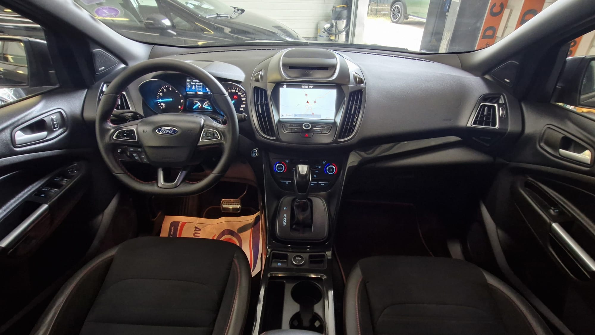 Ford Kuga II 1.5 Flexfuel-E85 150ch 4x2 Stop&Start - Finition ST-Line