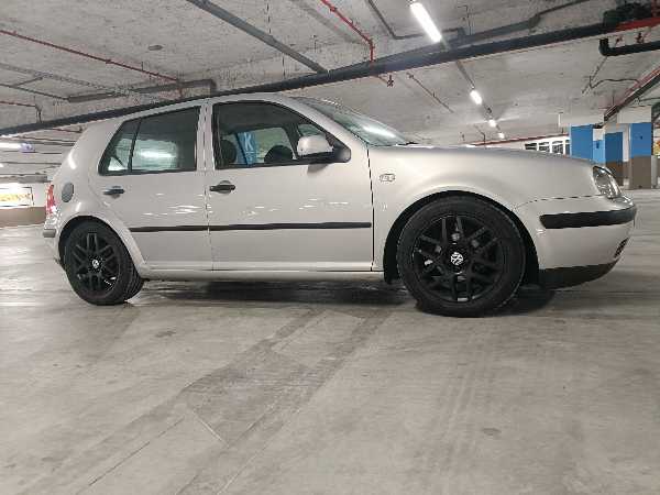 Volkswagen Golf IV 1.6 5P