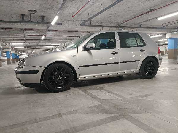 Volkswagen Golf IV 1.6 5P