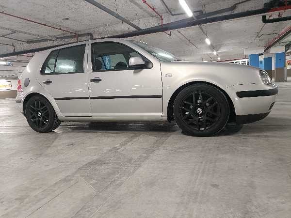 Volkswagen Golf IV 1.6 5P