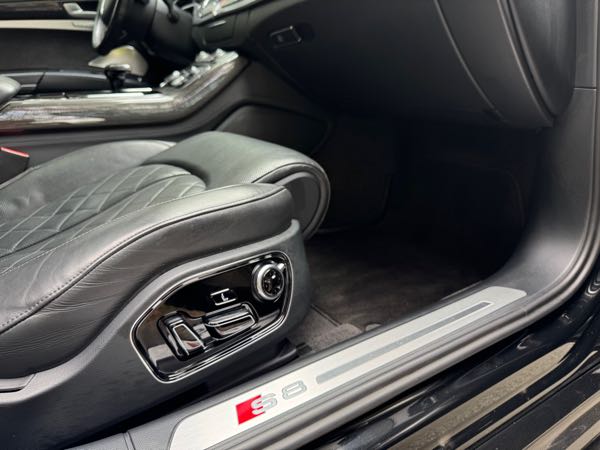 Audi S8 III (2) 4.0 TFSI 605 SPORT PLUS QUATTRO TIPTRONIC