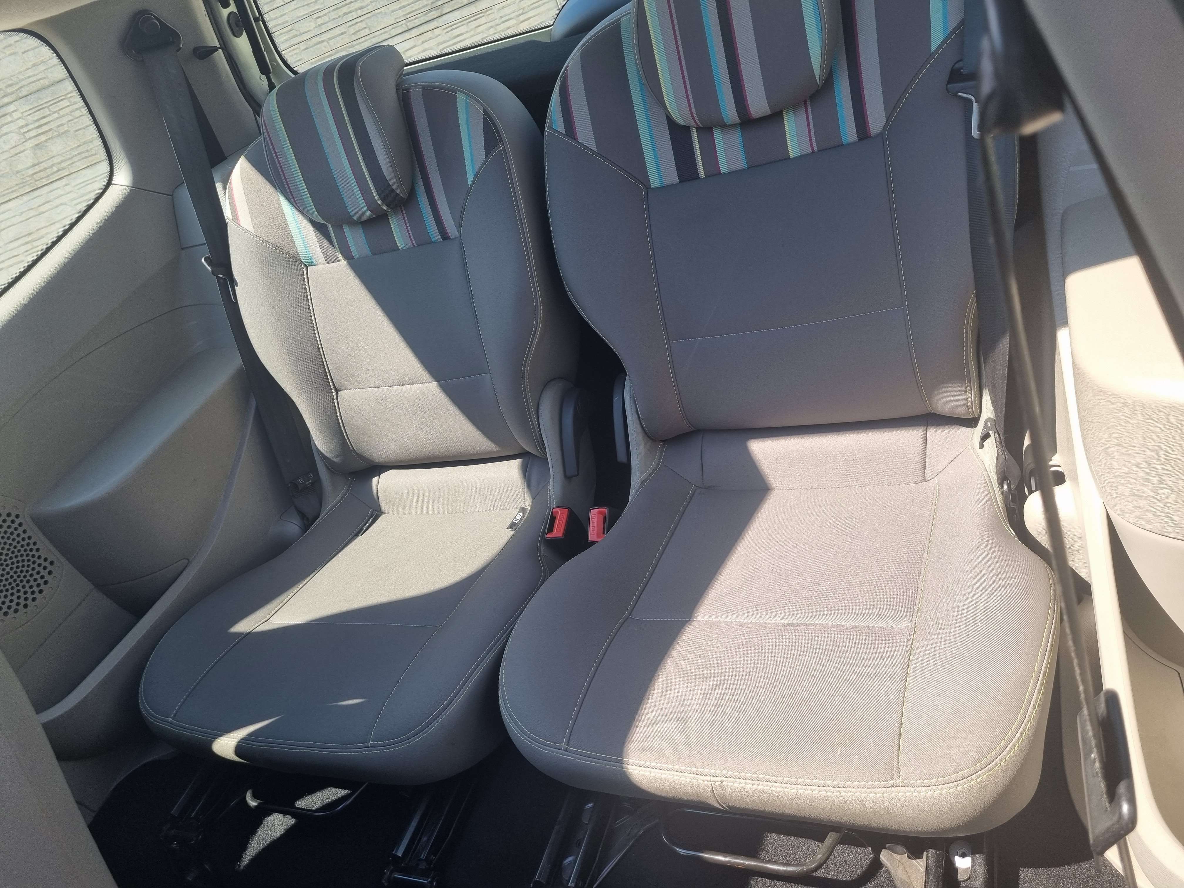 Renault Twingo 1.5 dCi Air//1 ERE MAIN//CARNET//USB/GARANTIE 12M