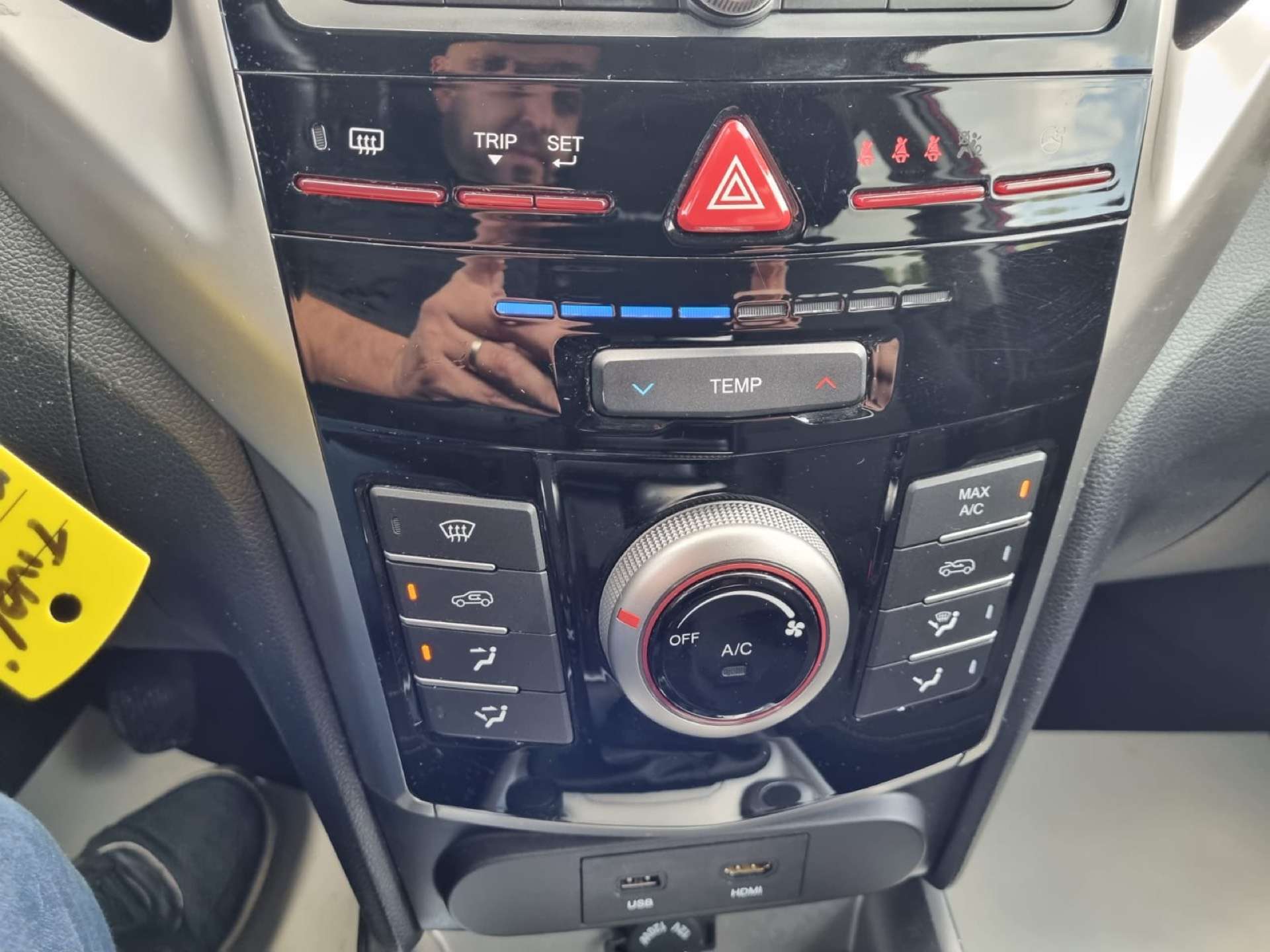 SsangYong Tivoli 1.6 e-XDi 2WD Crystal//CARNET//GPS//CLIM/GARANTIE