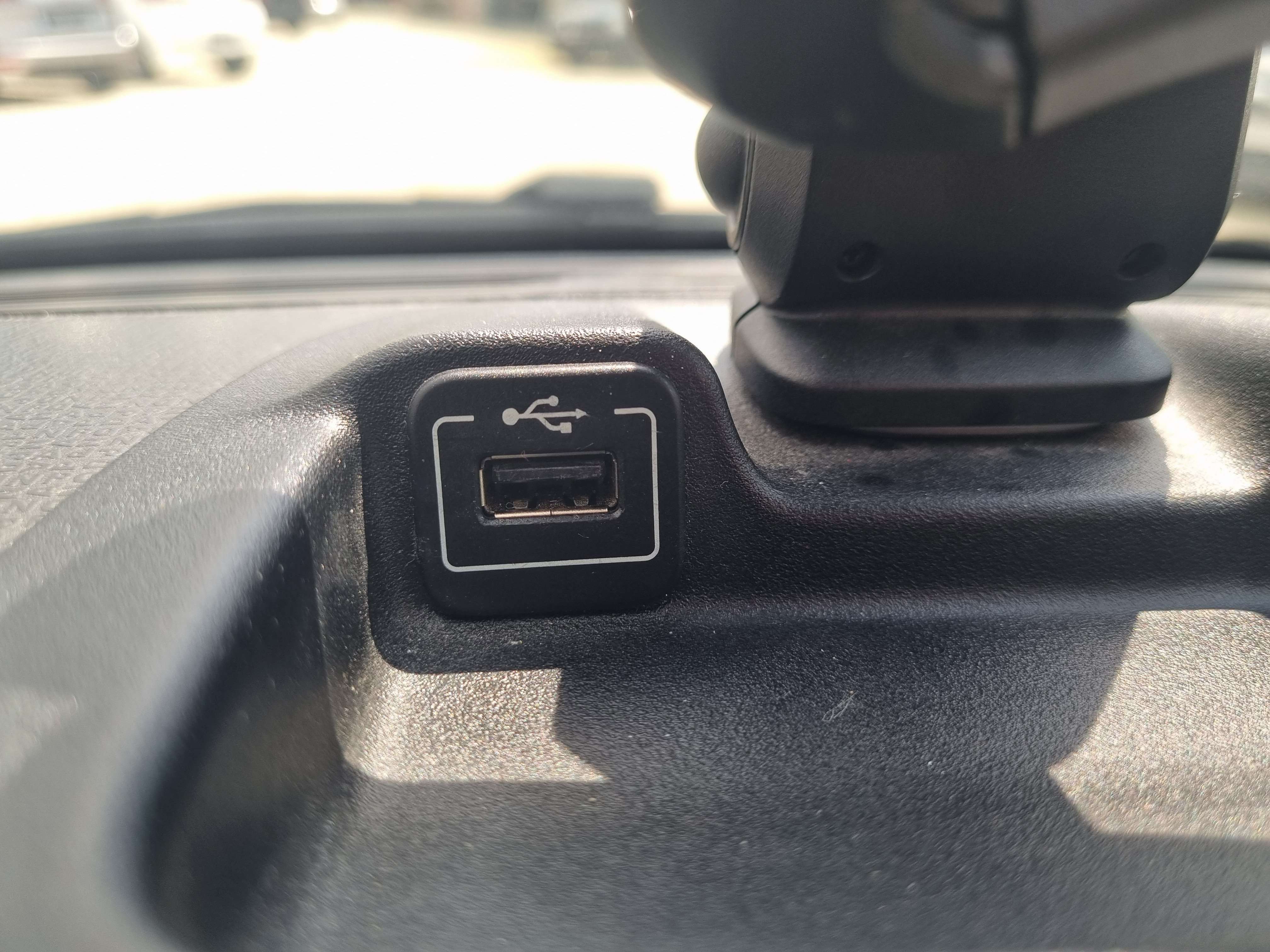 Fiat Panda 1.2i Cross// 1ERE MAIN//CLIM/USB/GARANTIE 12M