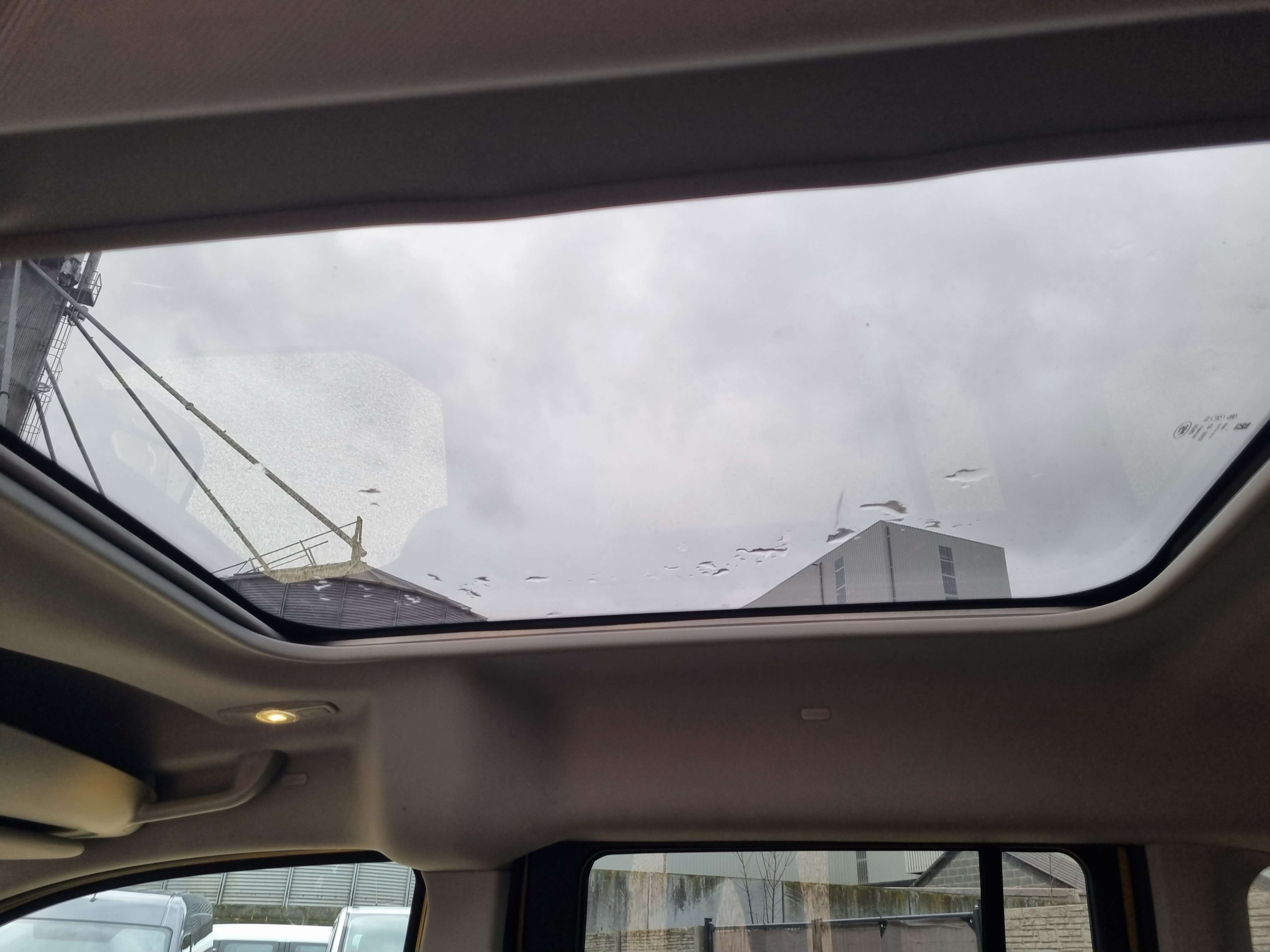Ford Tourneo Connect titanium//CLIM//USB//TOIT PANO//GARANTIE 12M