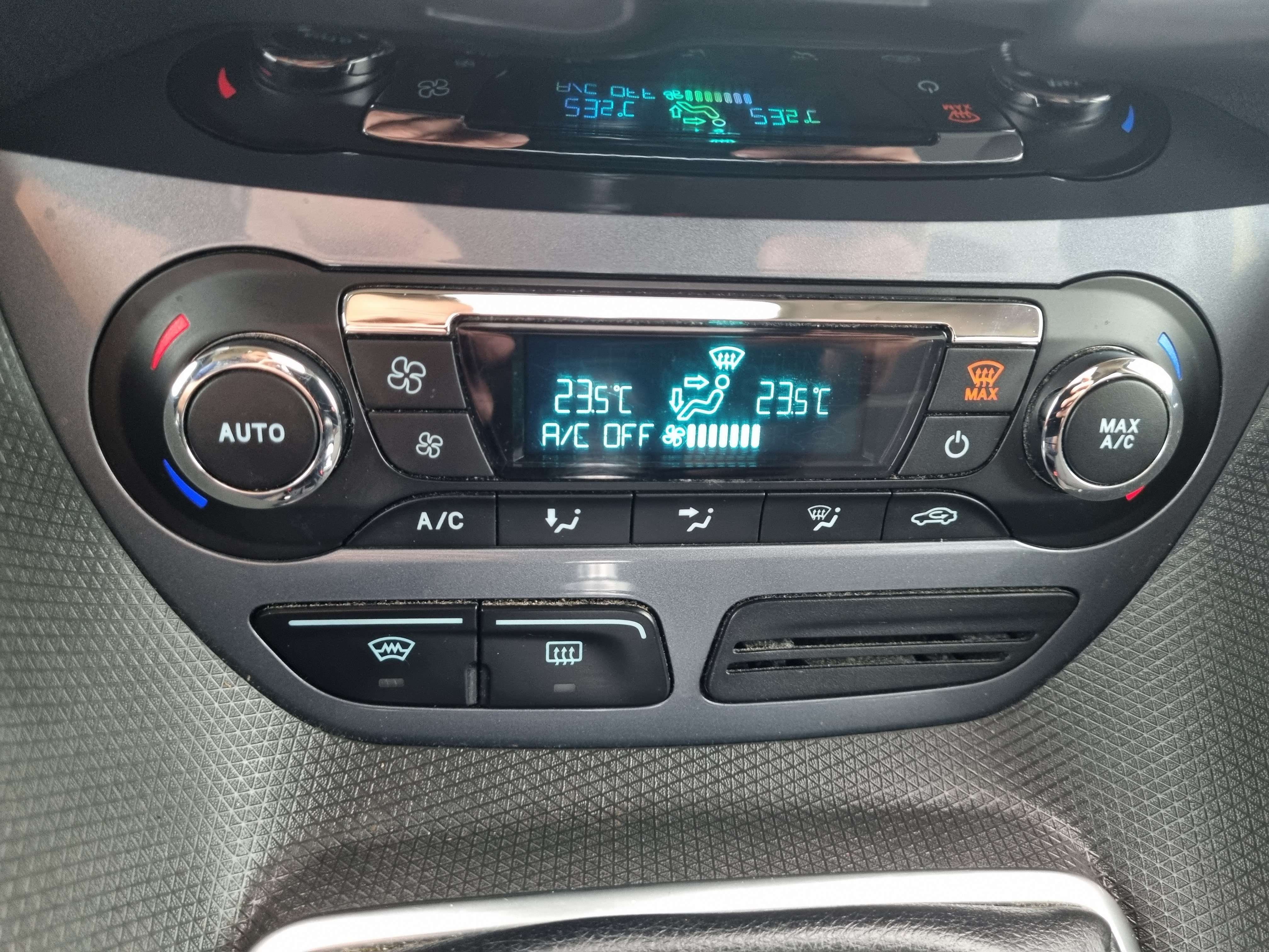 Ford Tourneo Connect titanium//CLIM//USB//TOIT PANO//GARANTIE 12M