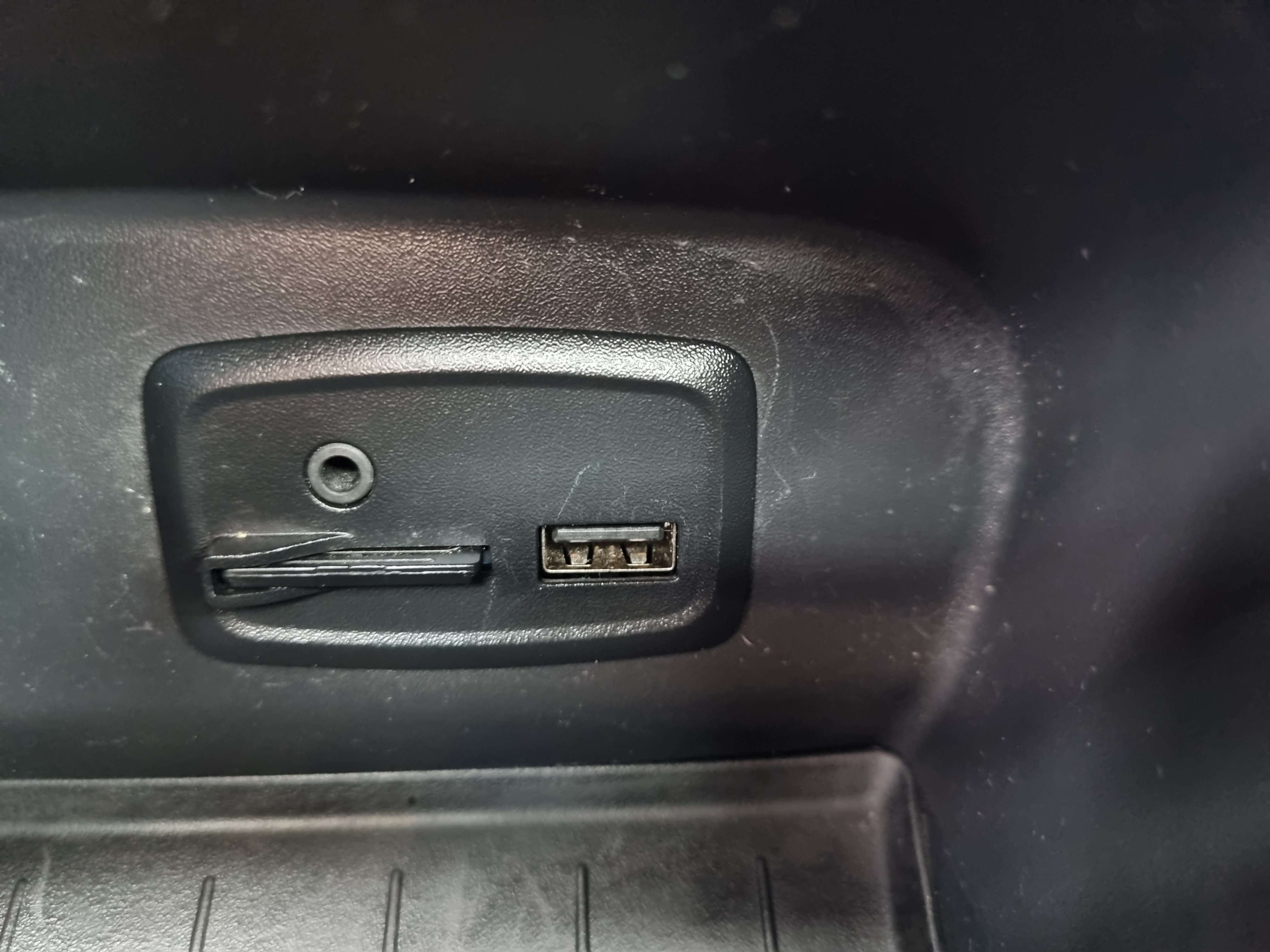 Renault Captur 1.5 dCi Initiale paris//GPS//CAMERA/USB/GARANTIE