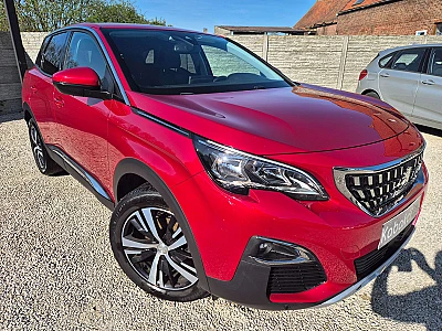 Peugeot 3008 1.2  Access // FULL CARNET/CARPLAY/CAMERA/GARANTIE
