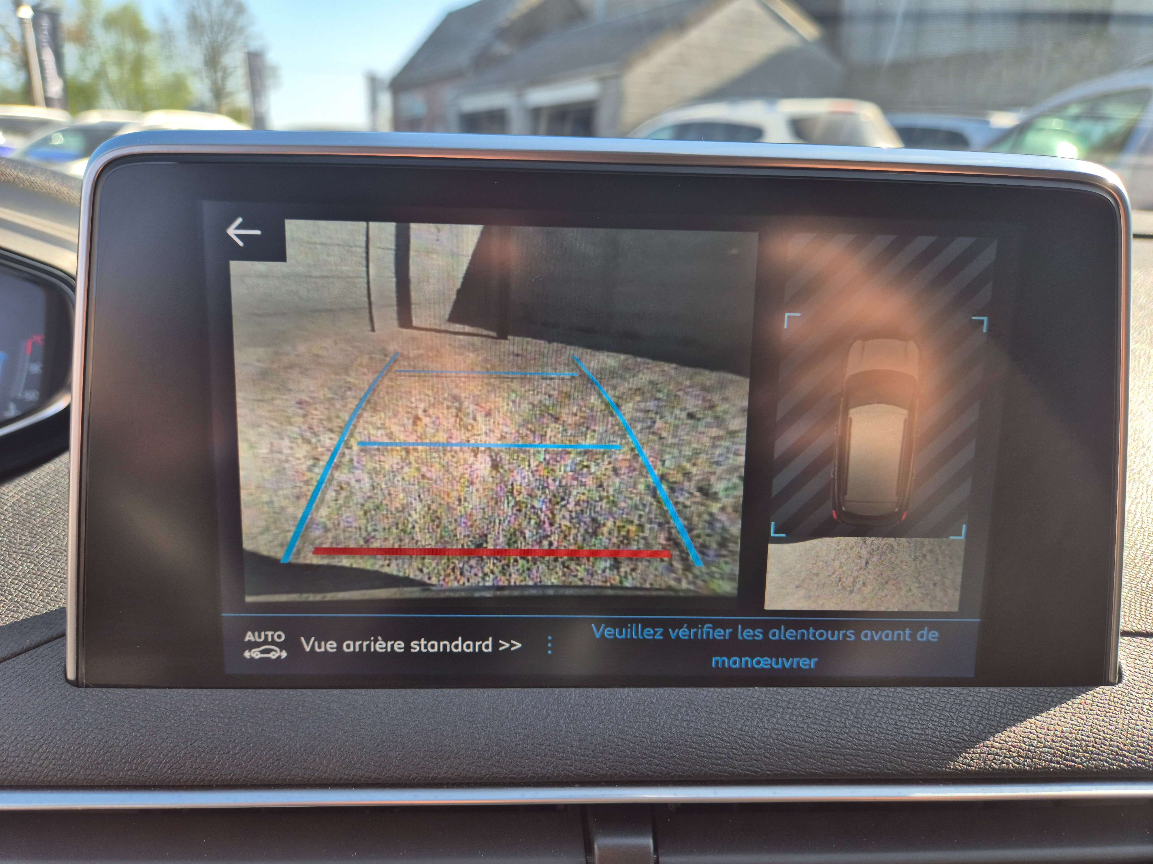 Peugeot 3008 1.2  Access // FULL CARNET/CARPLAY/CAMERA/GARANTIE