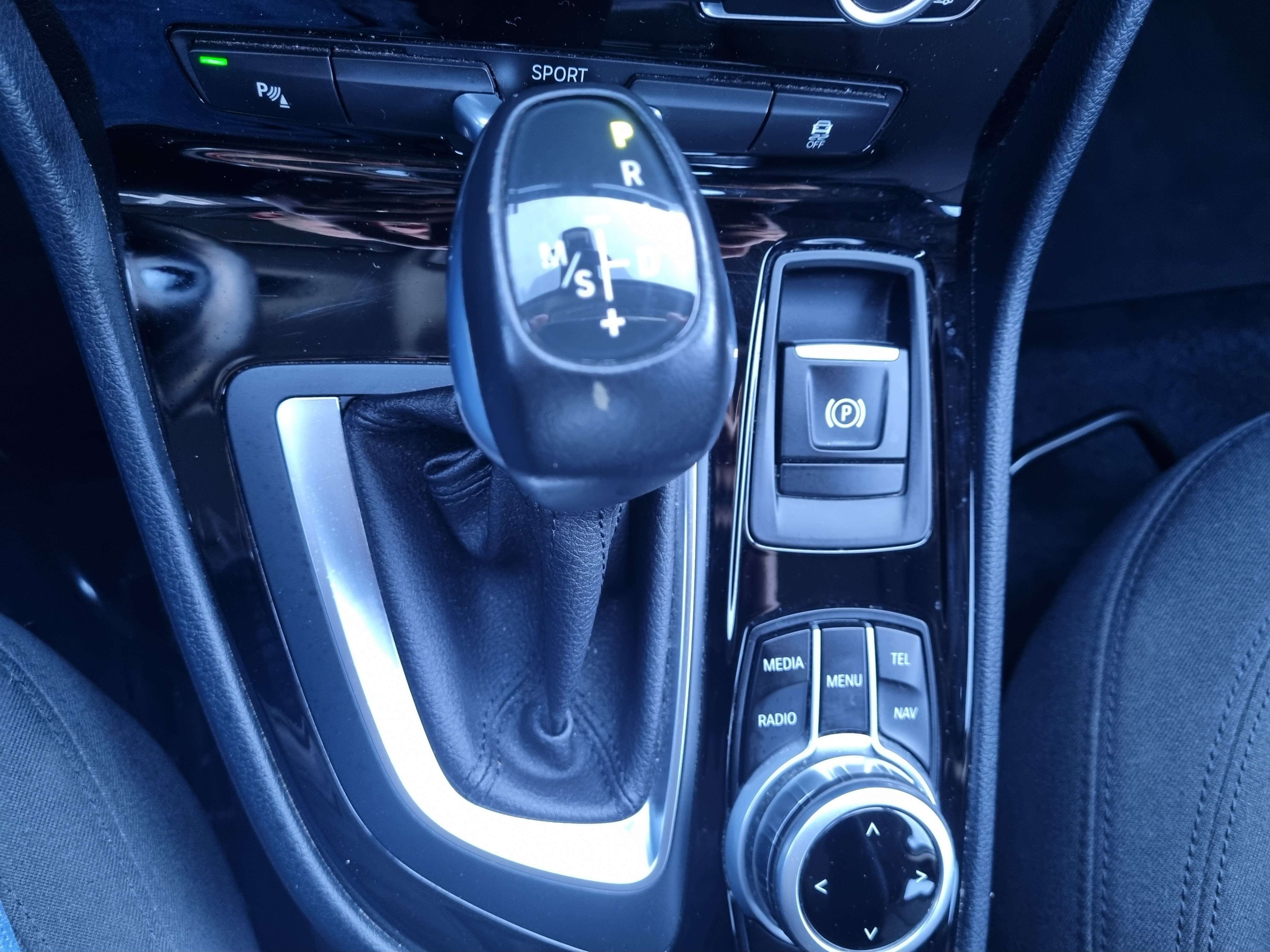 BMW 218 dA// 51.000 KM/CARNET//GPS/CLIM/USB/GARANTIE 12 M