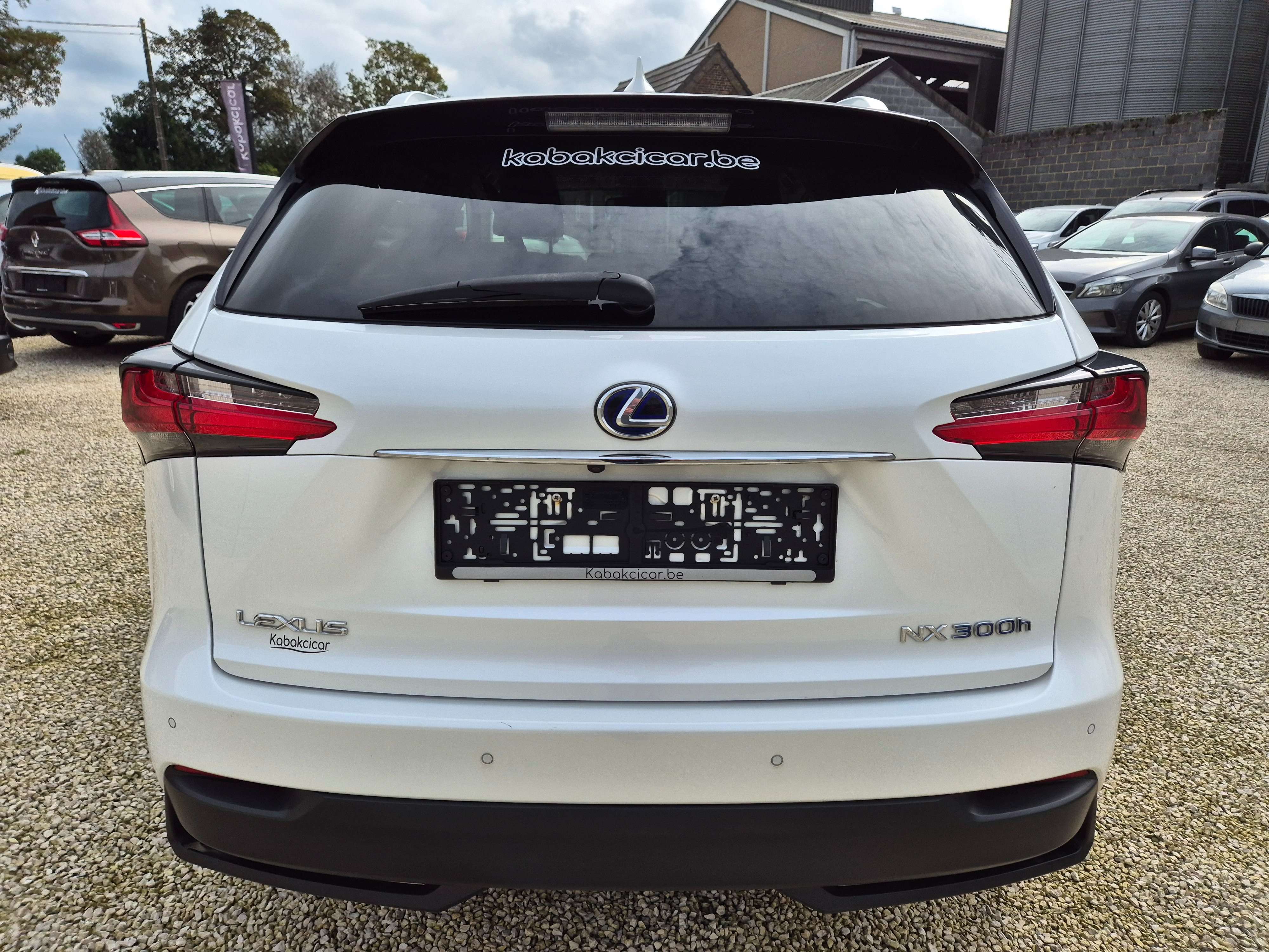 Lexus NX 300h 2.5i FWD Executive // HYBRID//CARNET/GARANTIE 12M
