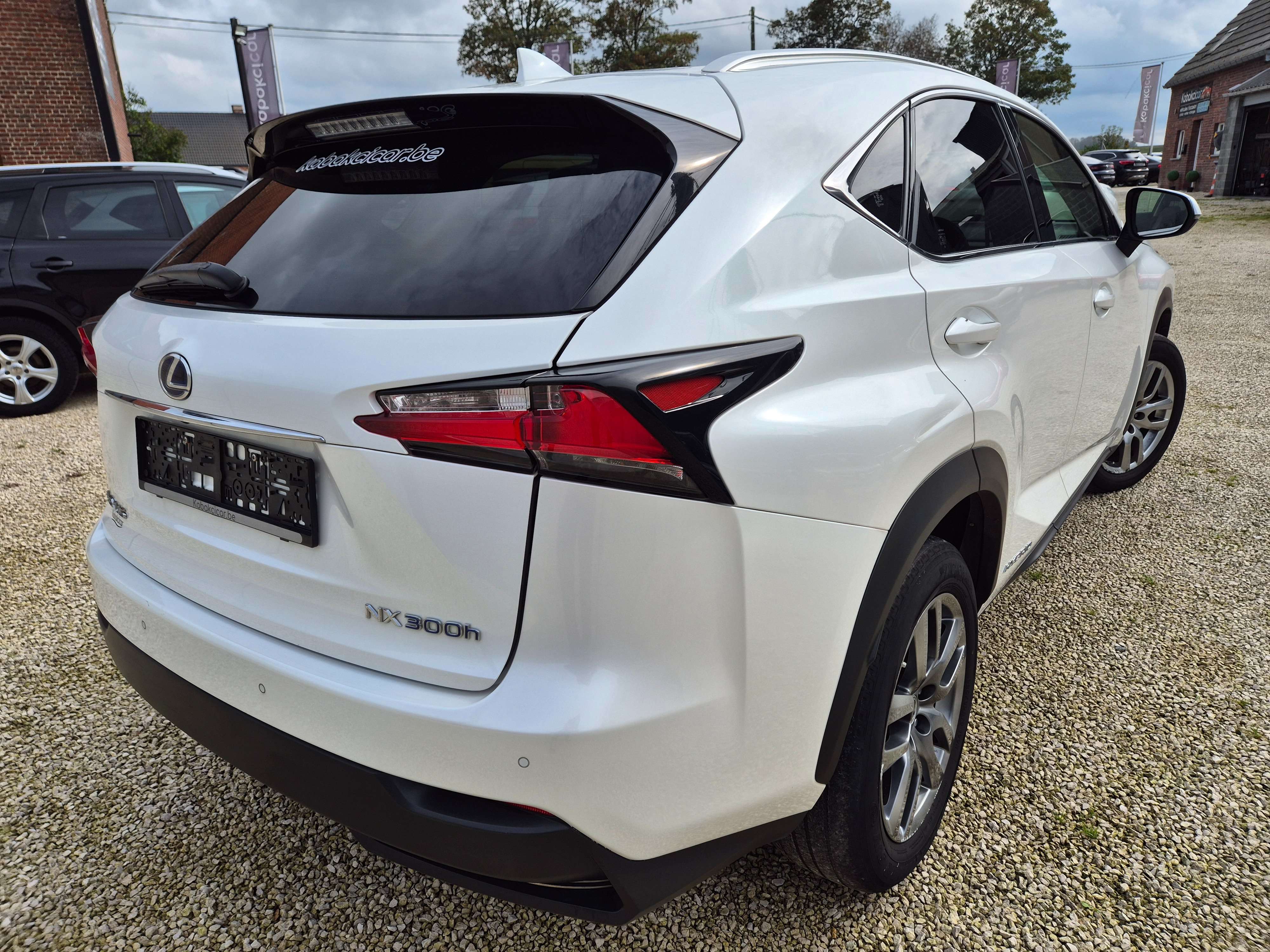 Lexus NX 300h 2.5i FWD Executive // HYBRID//CARNET/GARANTIE 12M