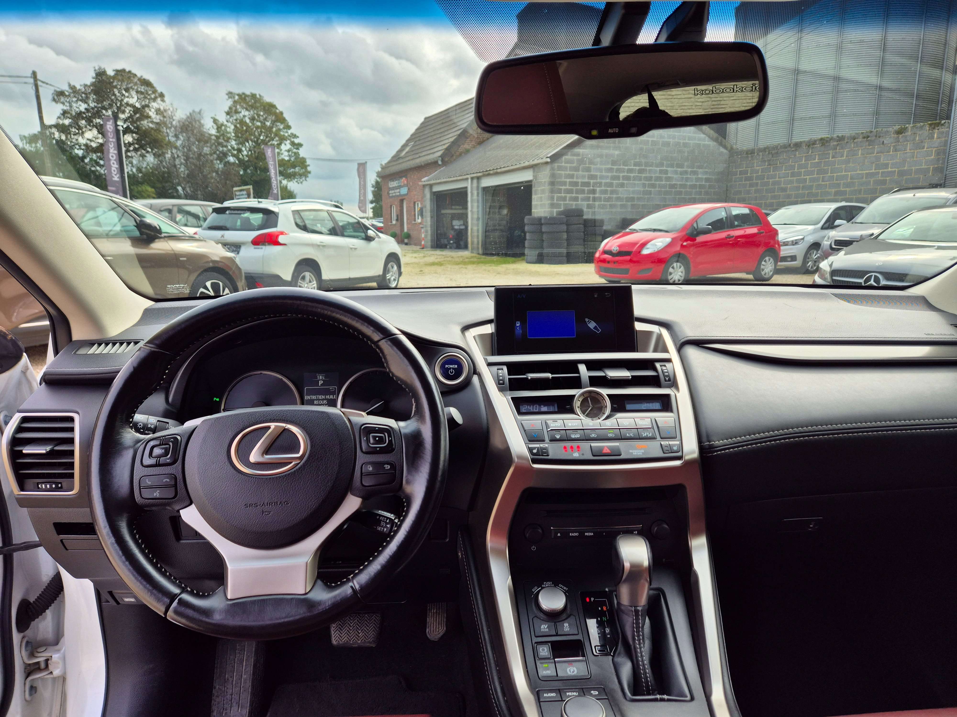 Lexus NX 300h 2.5i FWD Executive // HYBRID//CARNET/GARANTIE 12M