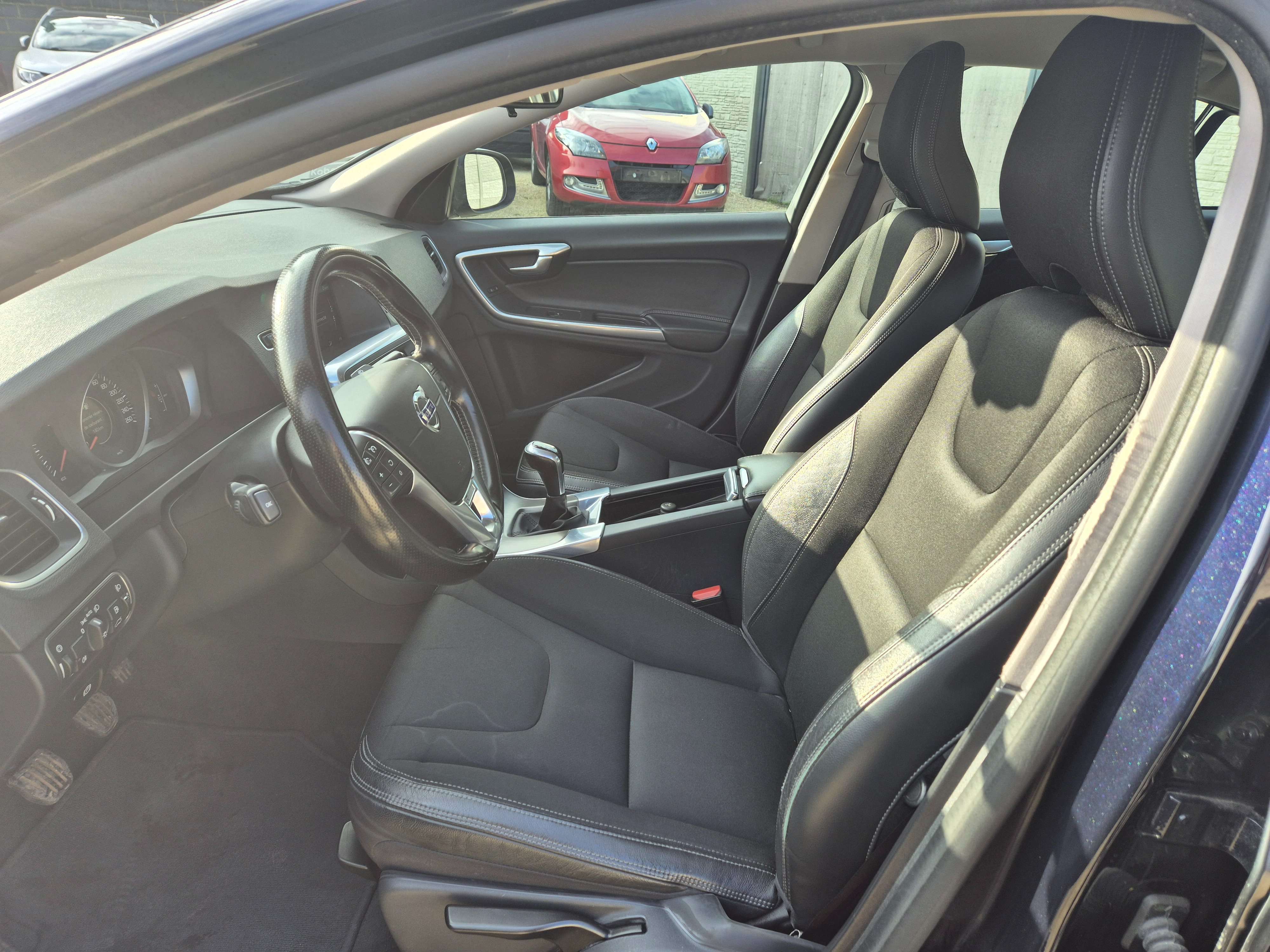 Volvo S60 2.0 D2 Kinetic//GPS/CLIM/USB/GARANTIE 12 MOIS