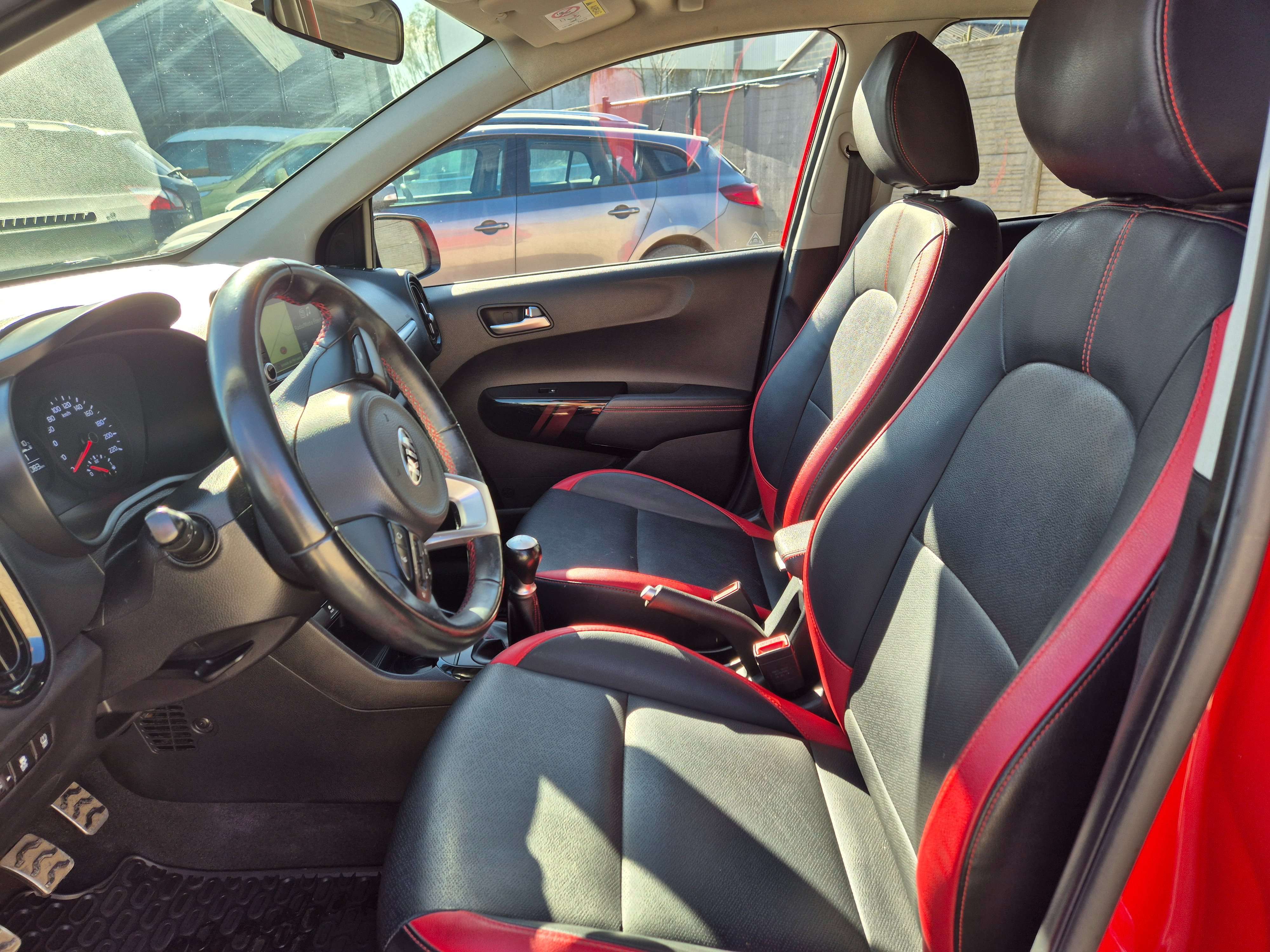 Kia Picanto 1.0i GT Line// CARNET//CARPLAY/CAMERA/GARANTIE 12M
