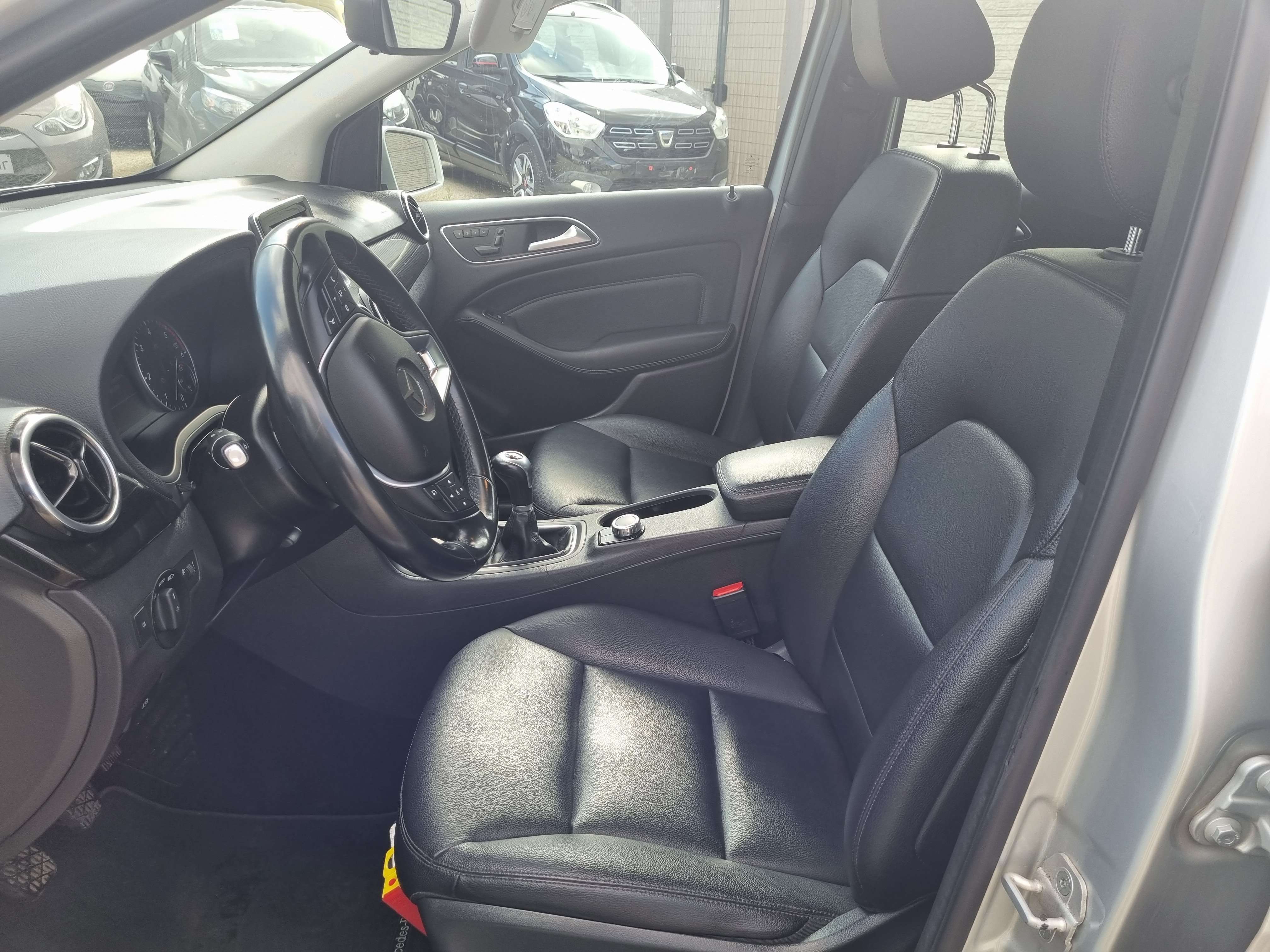 Mercedes-Benz B 180 CDI// CUIR//CLIM//USB//GARANTIE 12 MOIS//