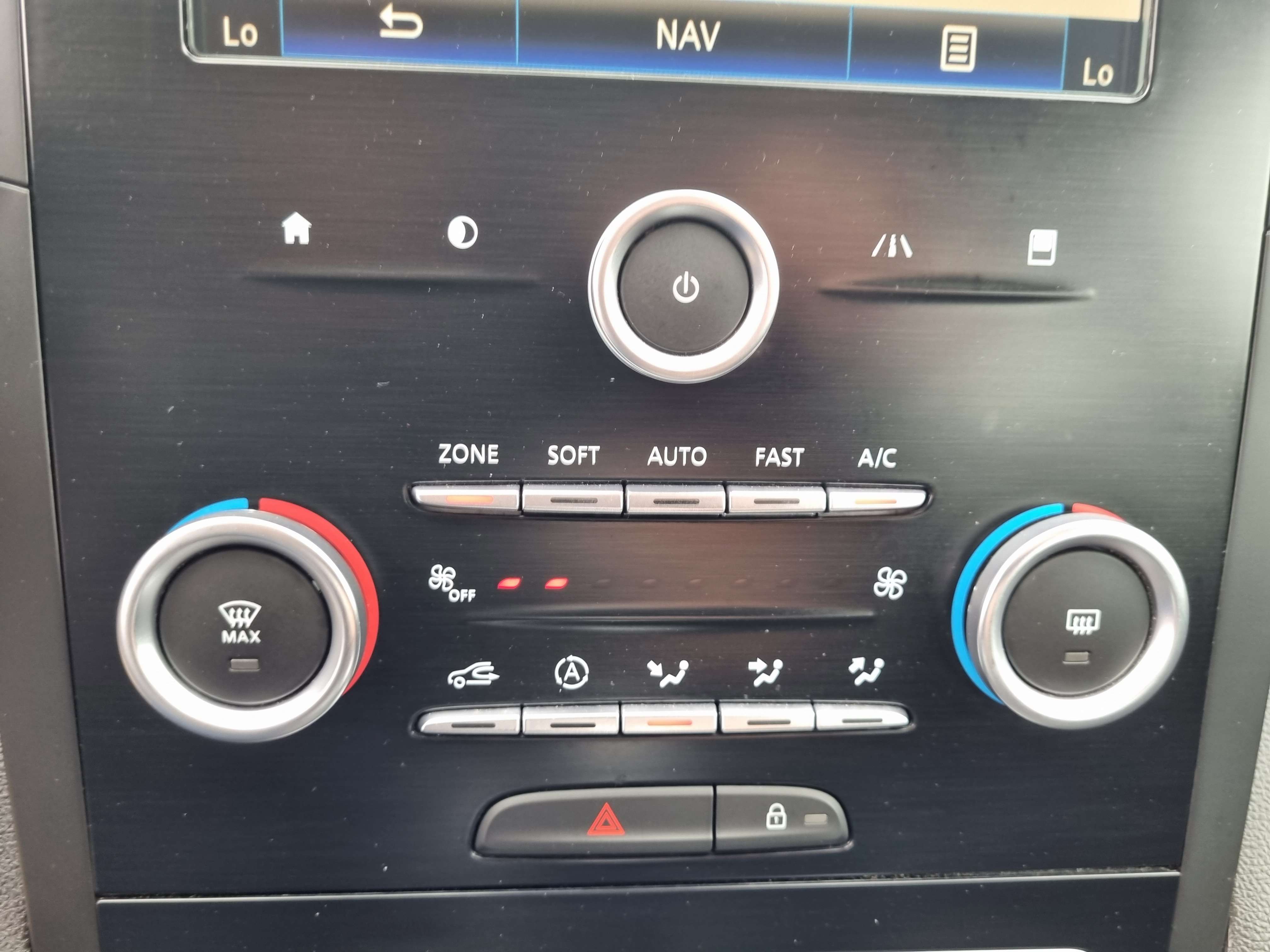 Renault Megane 1.2 TCe  Limited//57.000 KM//CARPLAY/GARANTIE 12M