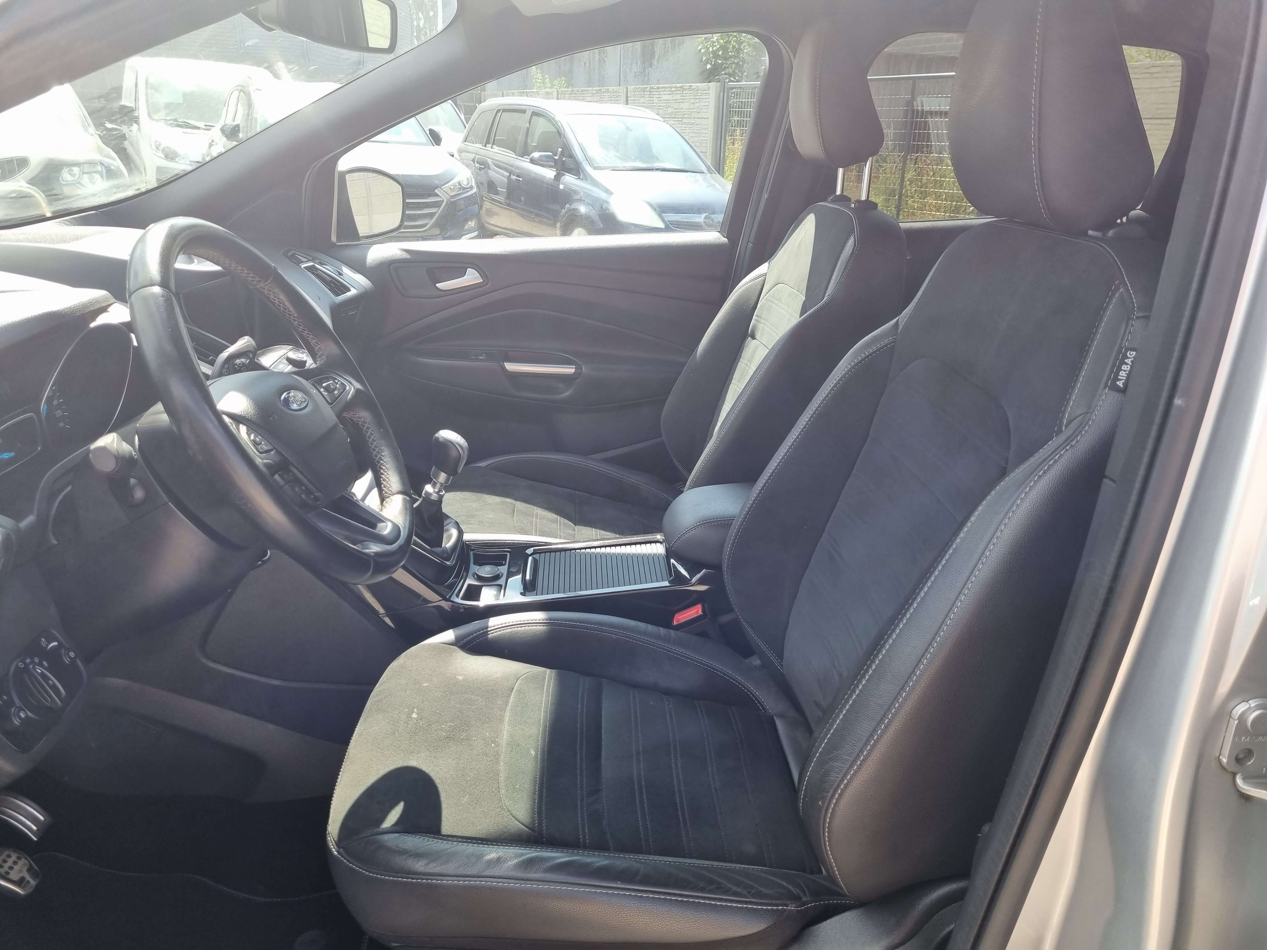 Ford Kuga 1.5 TDCi ST Line// GPS//CLIM//CRUISE//GARANTIE 12M