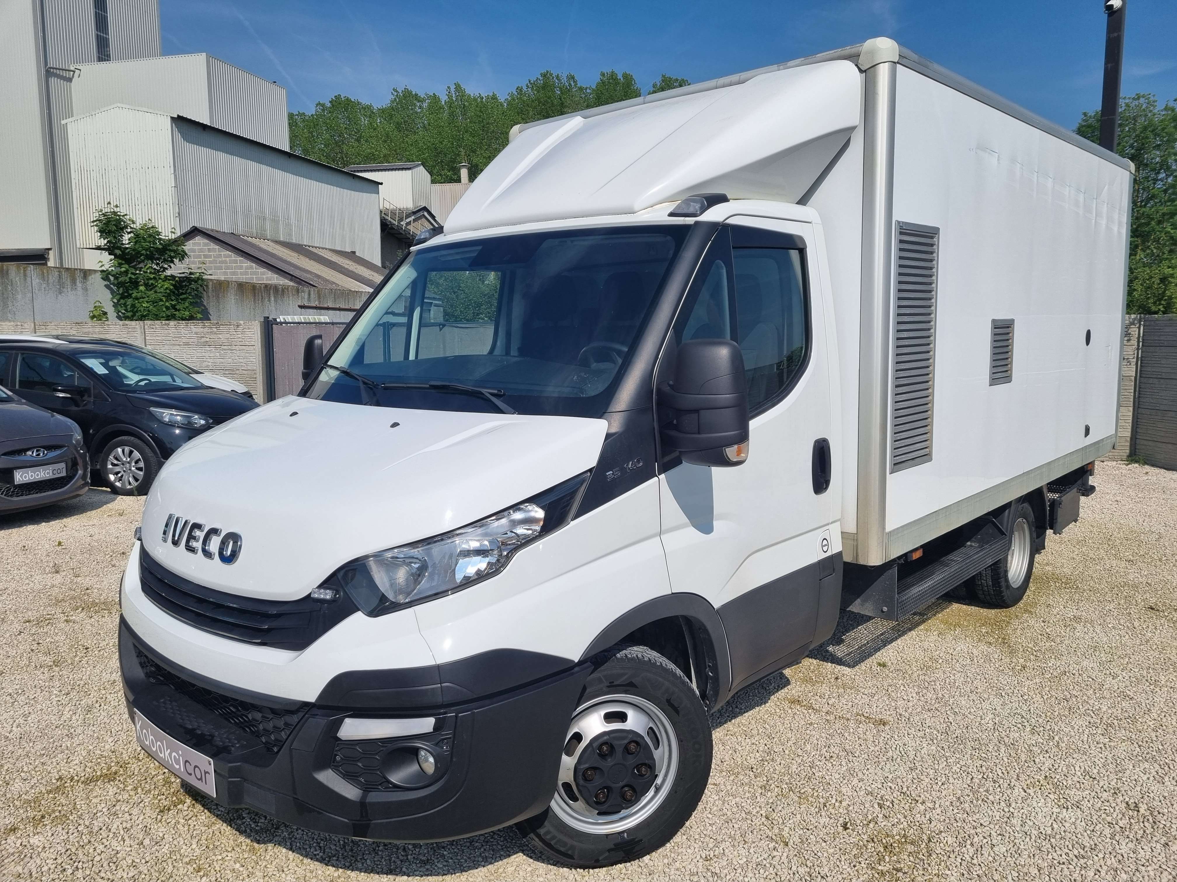 Iveco Daily FOURGON CAISSE /ROUE JUMELEE//GPS//USB//CRUISE//
