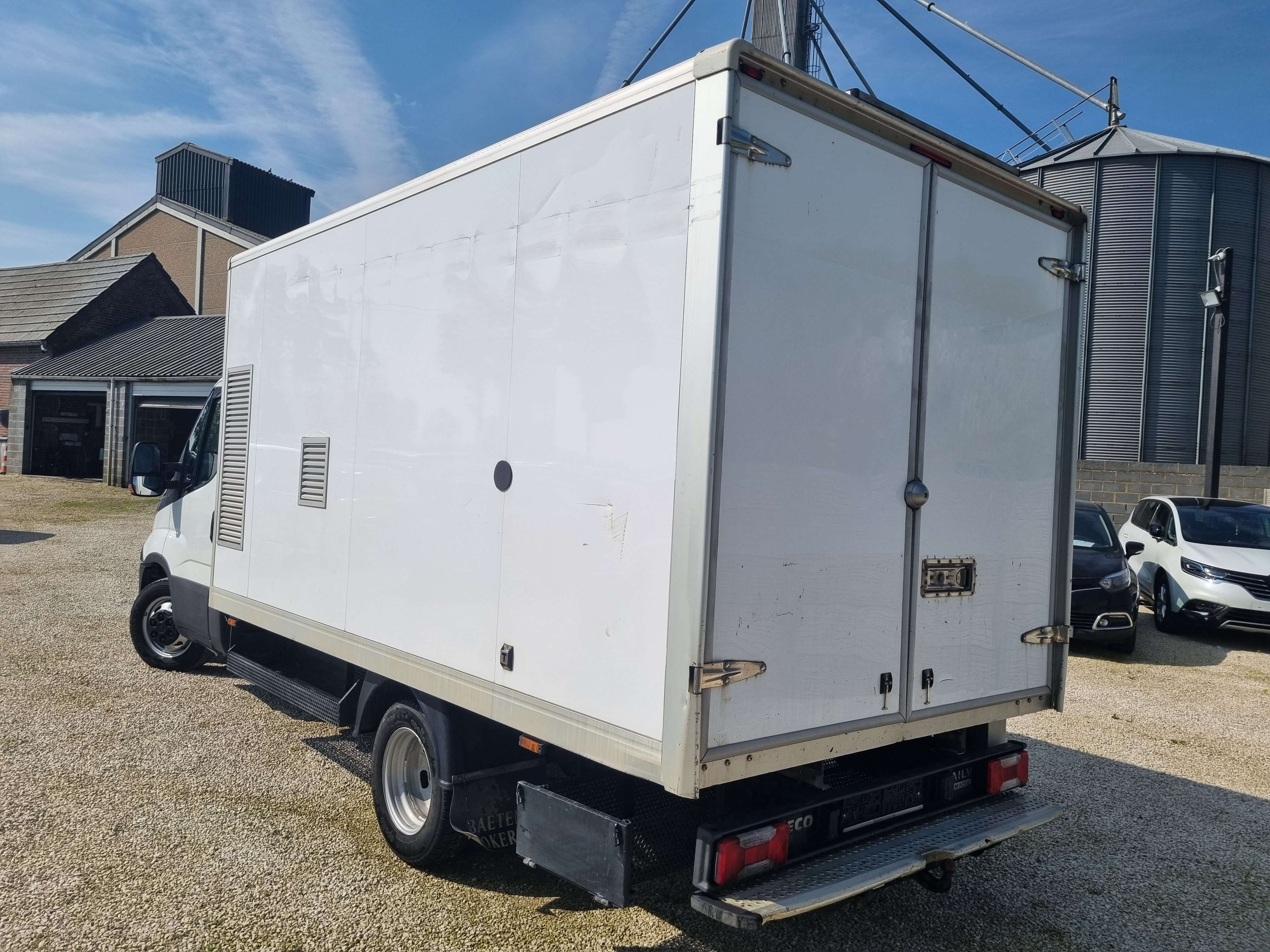 Iveco Daily FOURGON CAISSE /ROUE JUMELEE//GPS//USB//CRUISE//